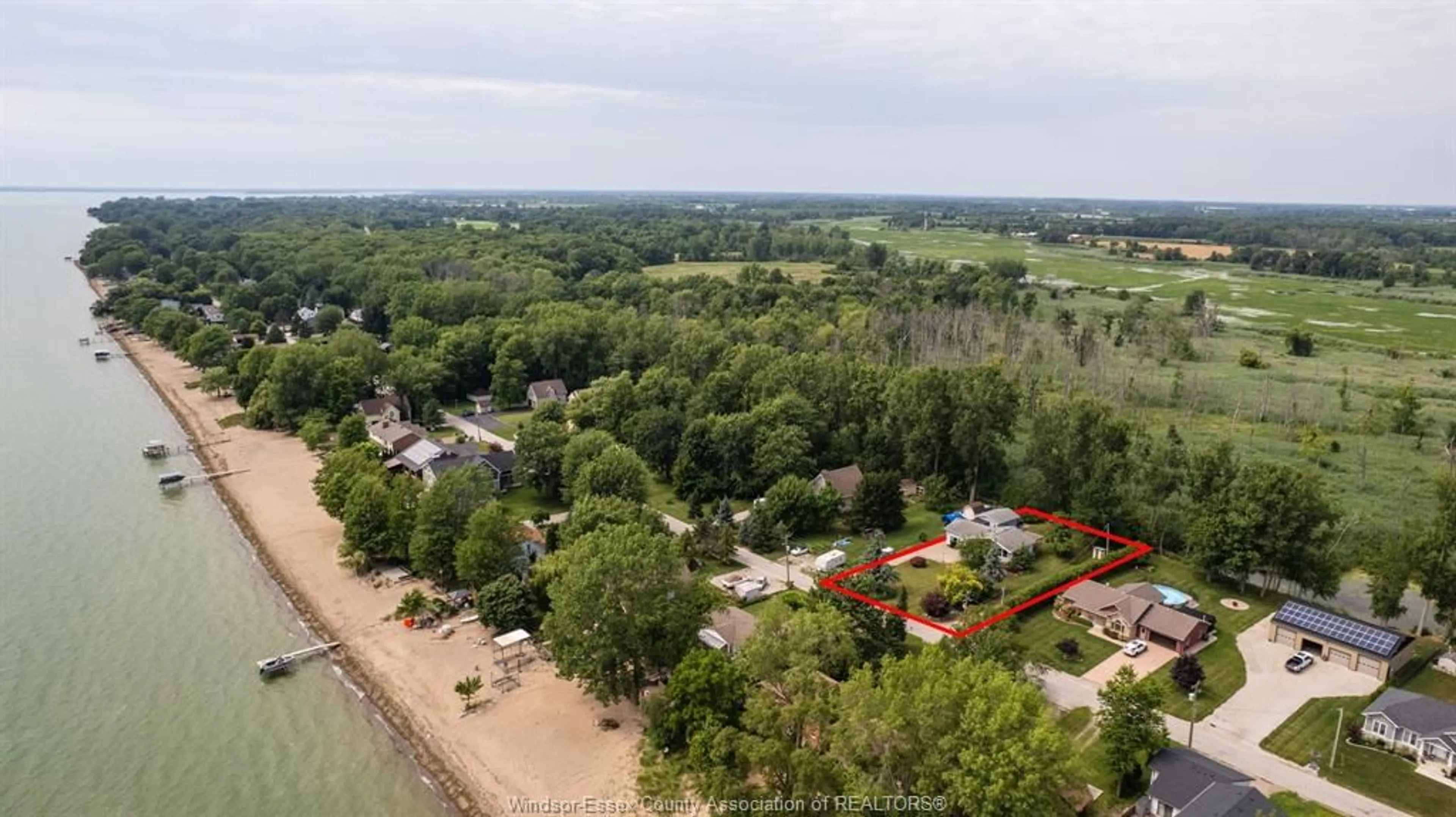 A pic from outside/outdoor area/front of a property/back of a property/a pic from drone, water/lake/river/ocean view for 472 LAKEWOOD Dr, Amherstburg Ontario N9V 2Y8