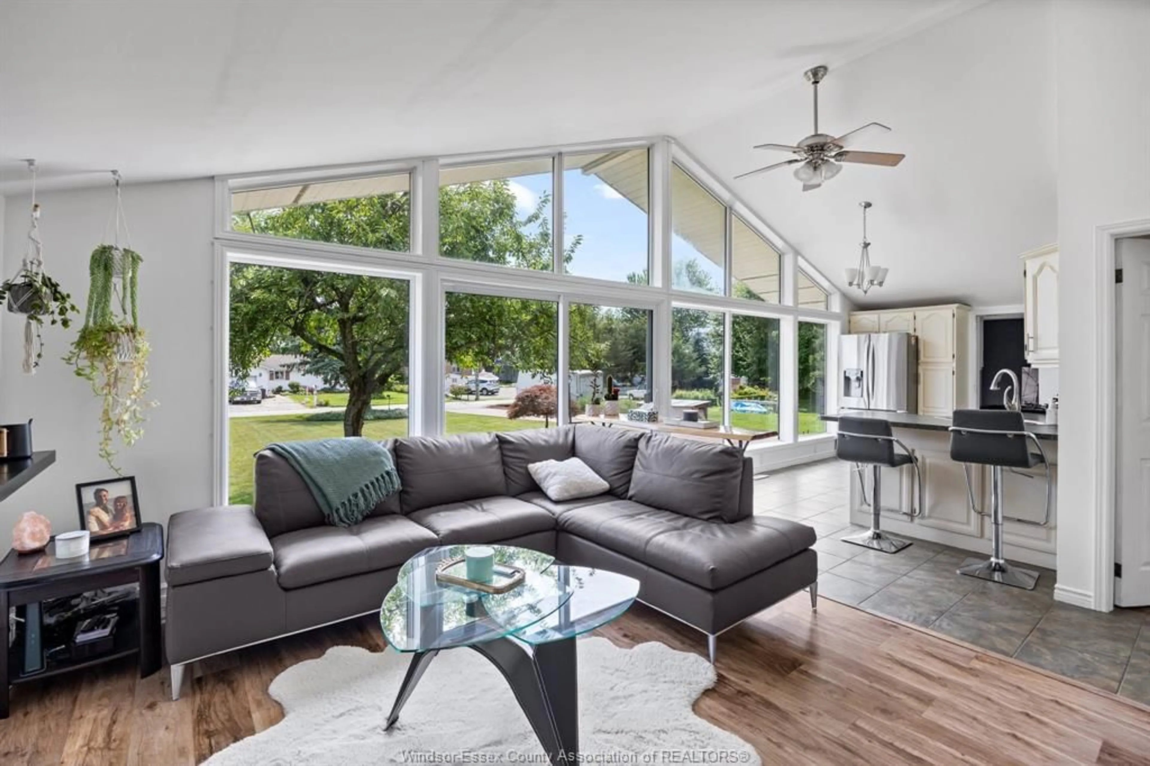Living room with furniture, unknown for 472 LAKEWOOD Dr, Amherstburg Ontario N9V 2Y8