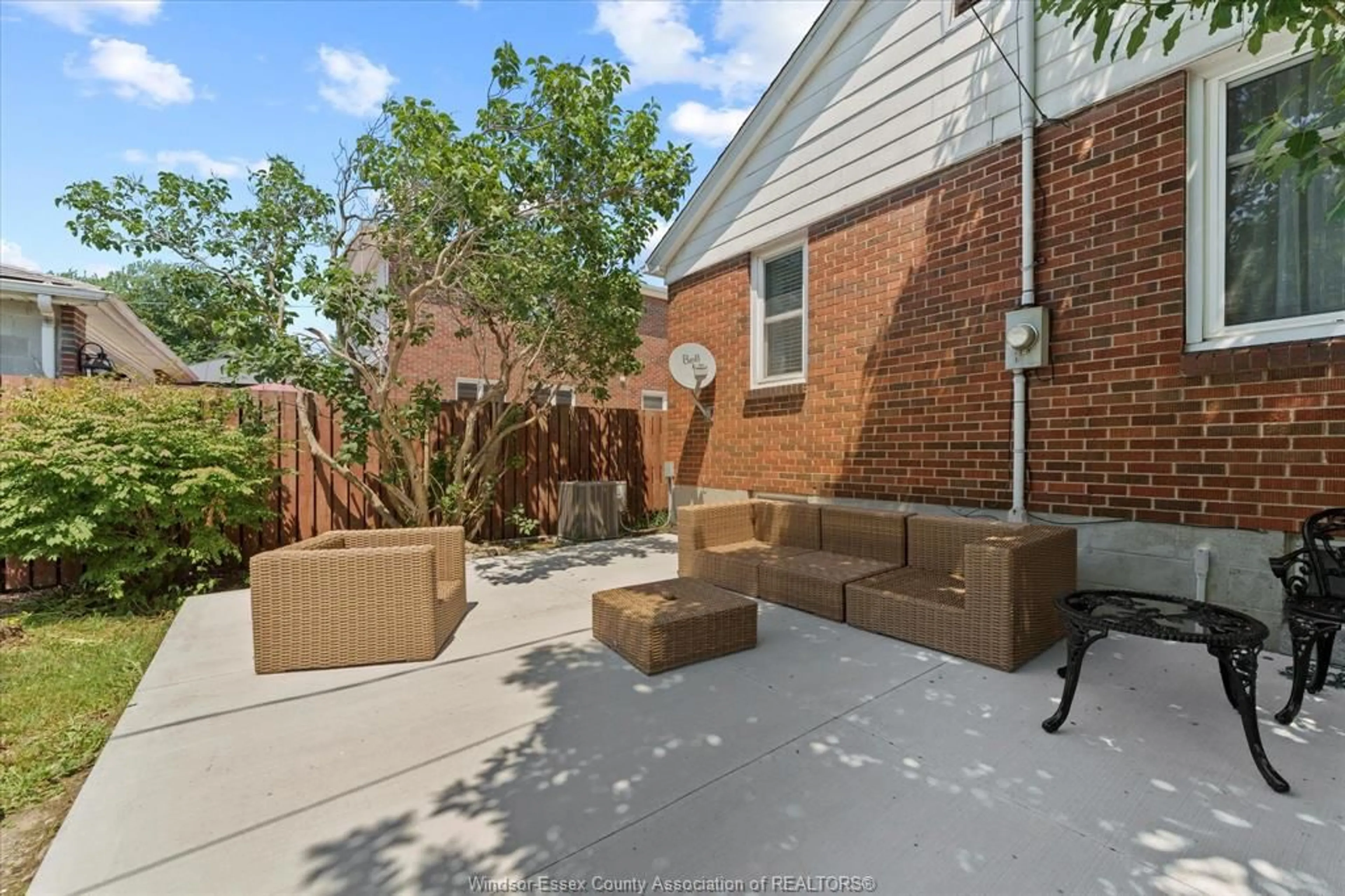 Patio, street for 379 LAUZON Rd, Windsor Ontario N8S 3M1