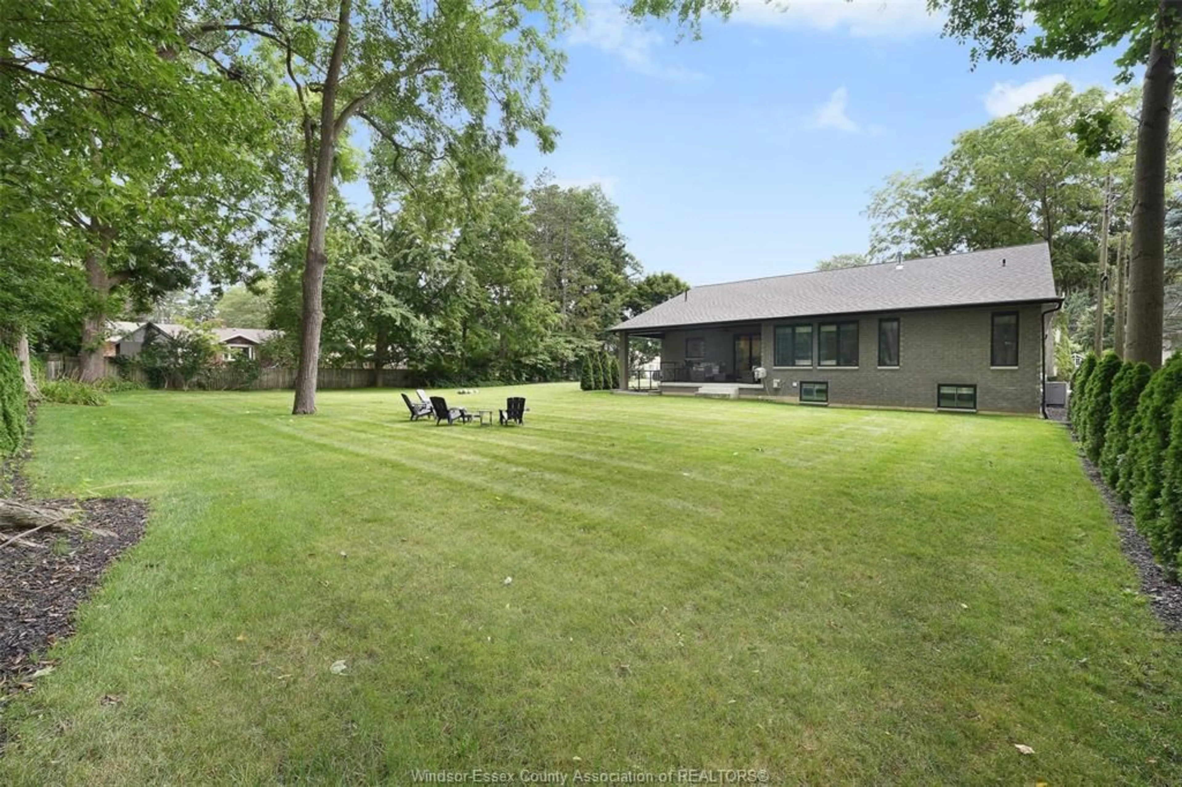 Patio, water/lake/river/ocean view for 110 LAUREL St, Kingsville Ontario N9Y 2B4