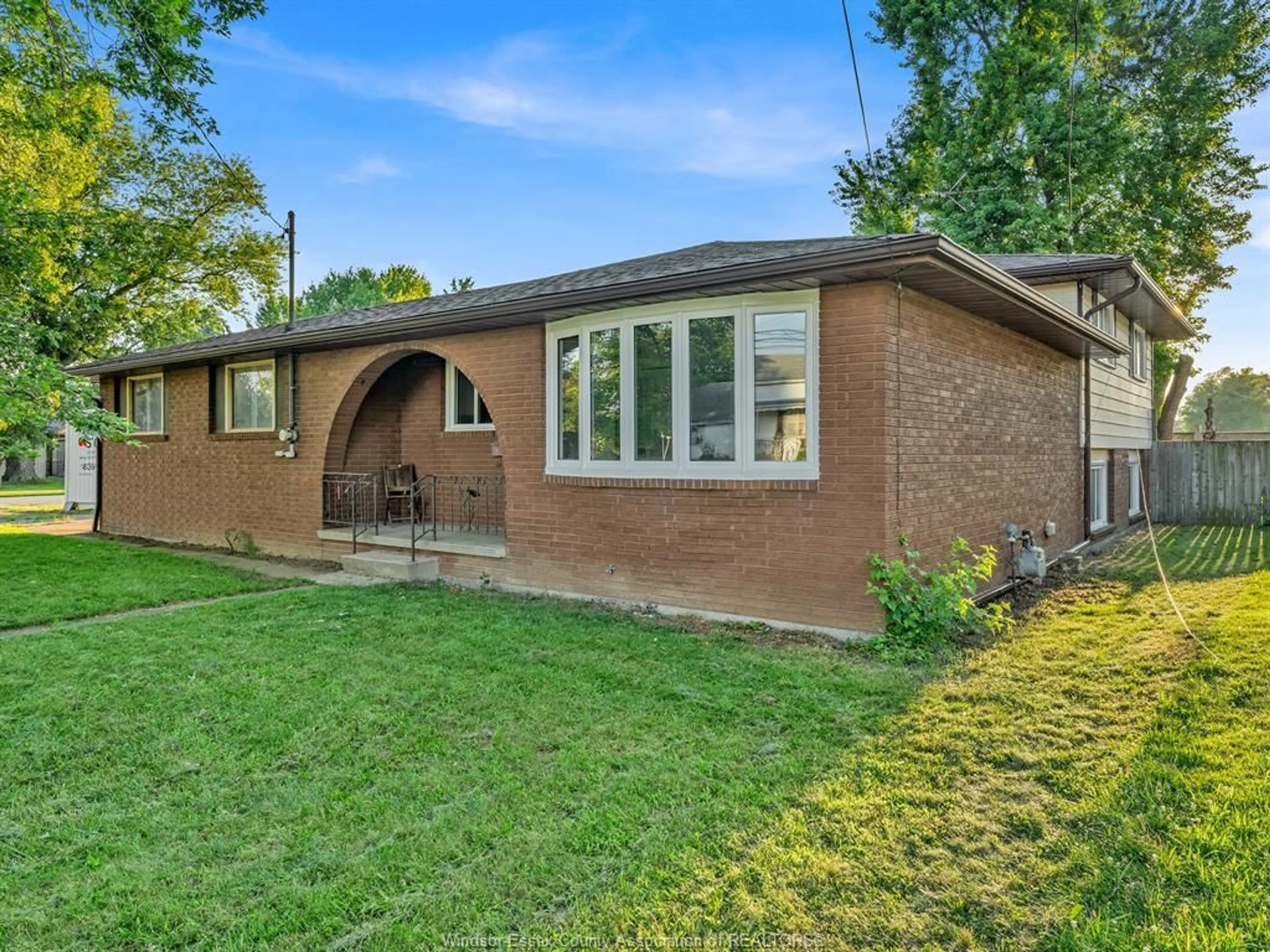 Home with brick exterior material, street for 1670 MICHIGAN Ave, LaSalle Ontario N9J 2L6