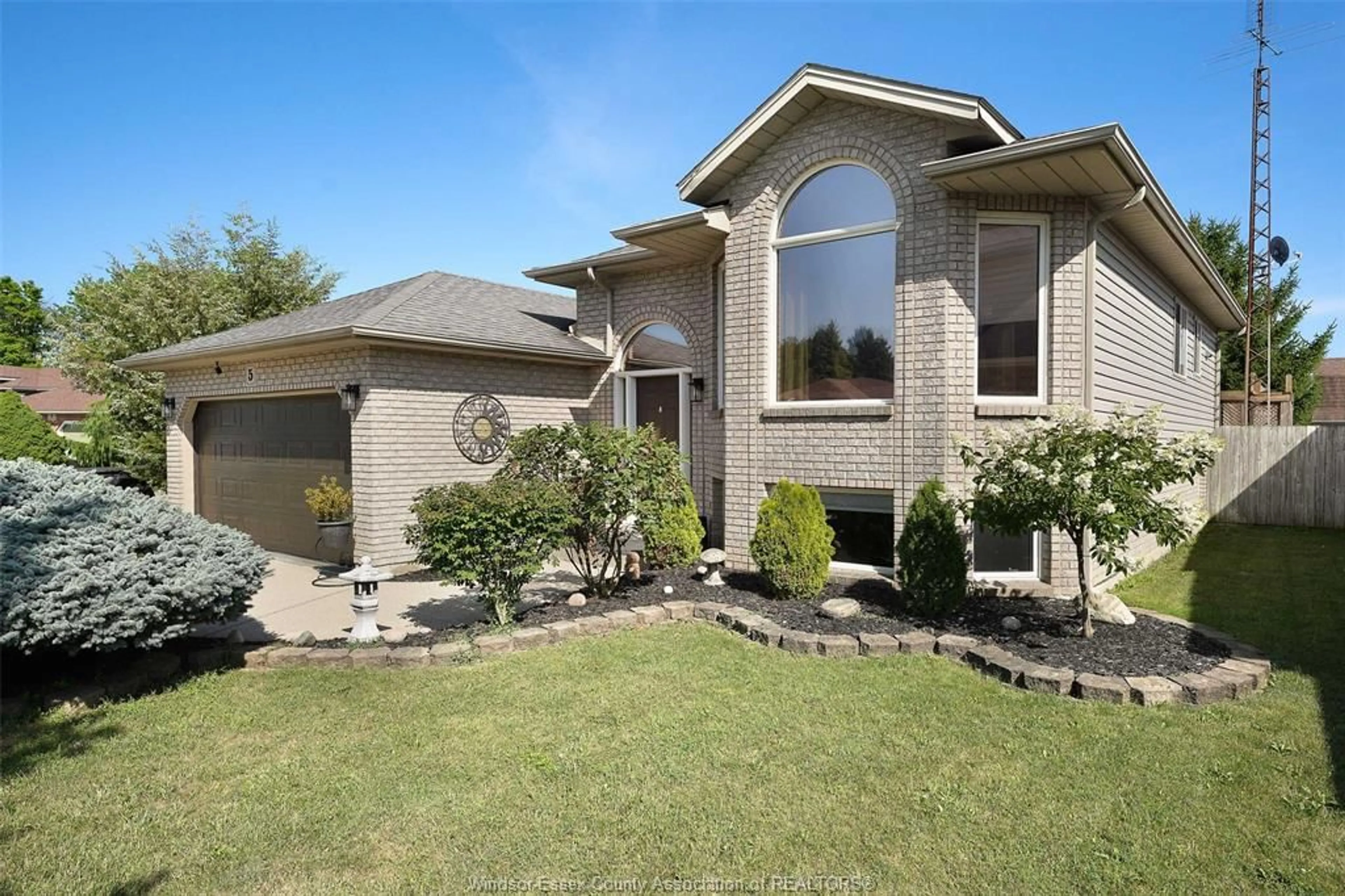 Home with brick exterior material, street for 5 DIANE D St, Cottam Ontario N0R 1B0