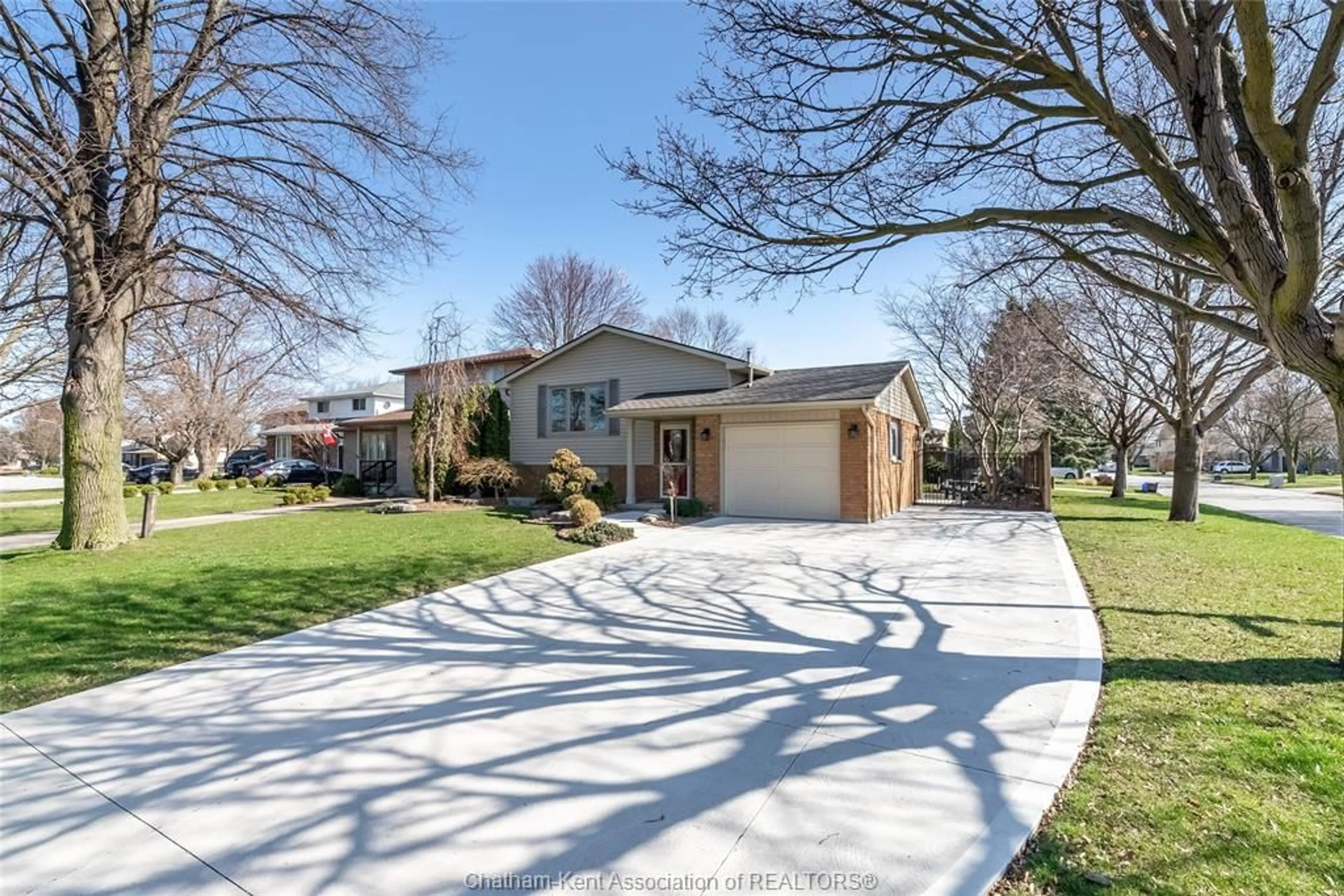 Unknown for 35 Monarch Dr, Chatham Ontario N7L 5G6