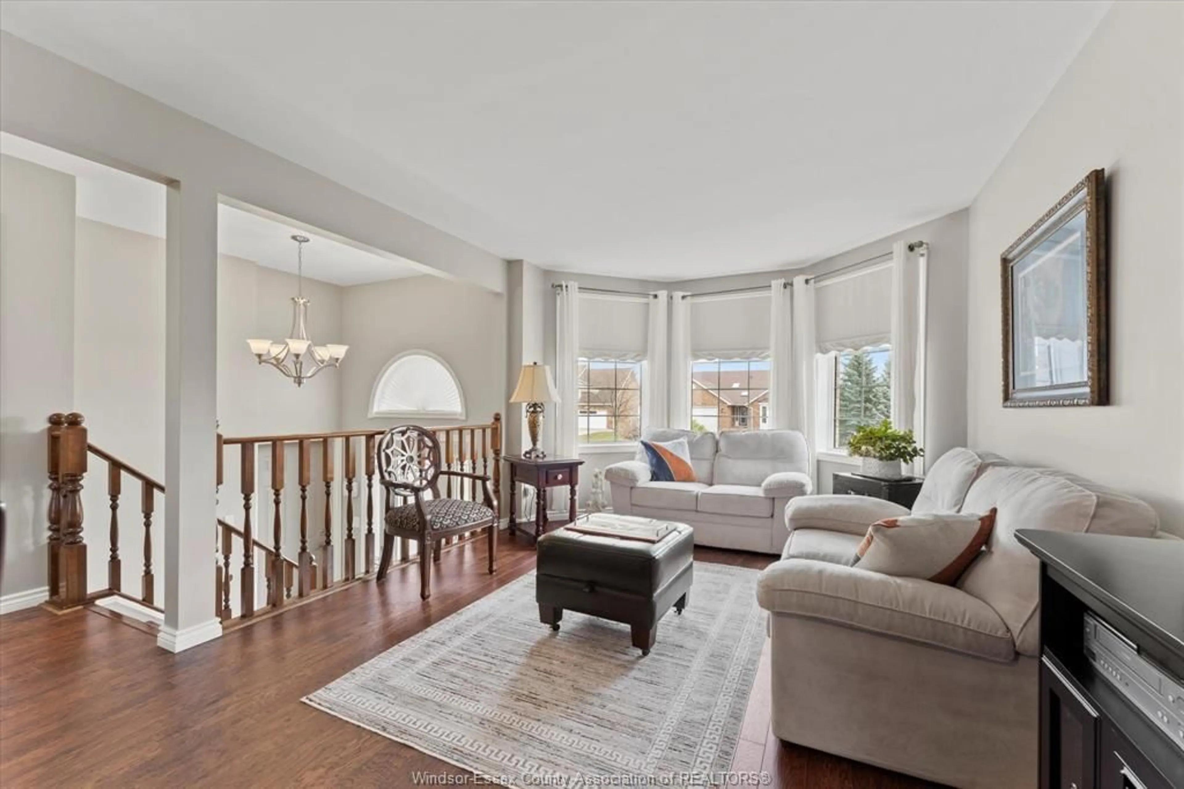 Living room with furniture, unknown for 36 Rose Ave, Tilbury Ontario N0P 2L0