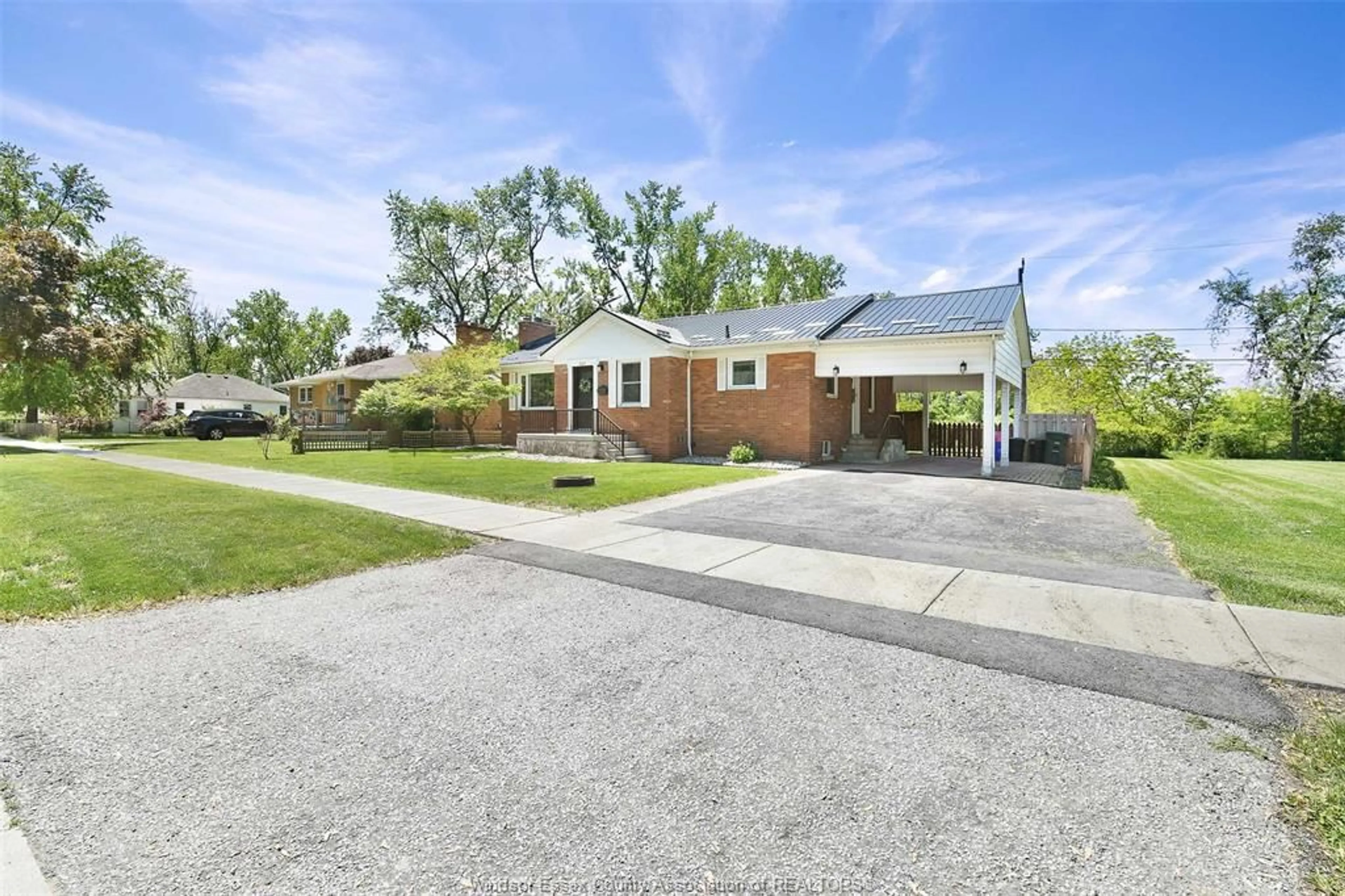 Home with brick exterior material, street for 3105 CALIFORNIA Ave, Windsor Ontario N9E 3K5