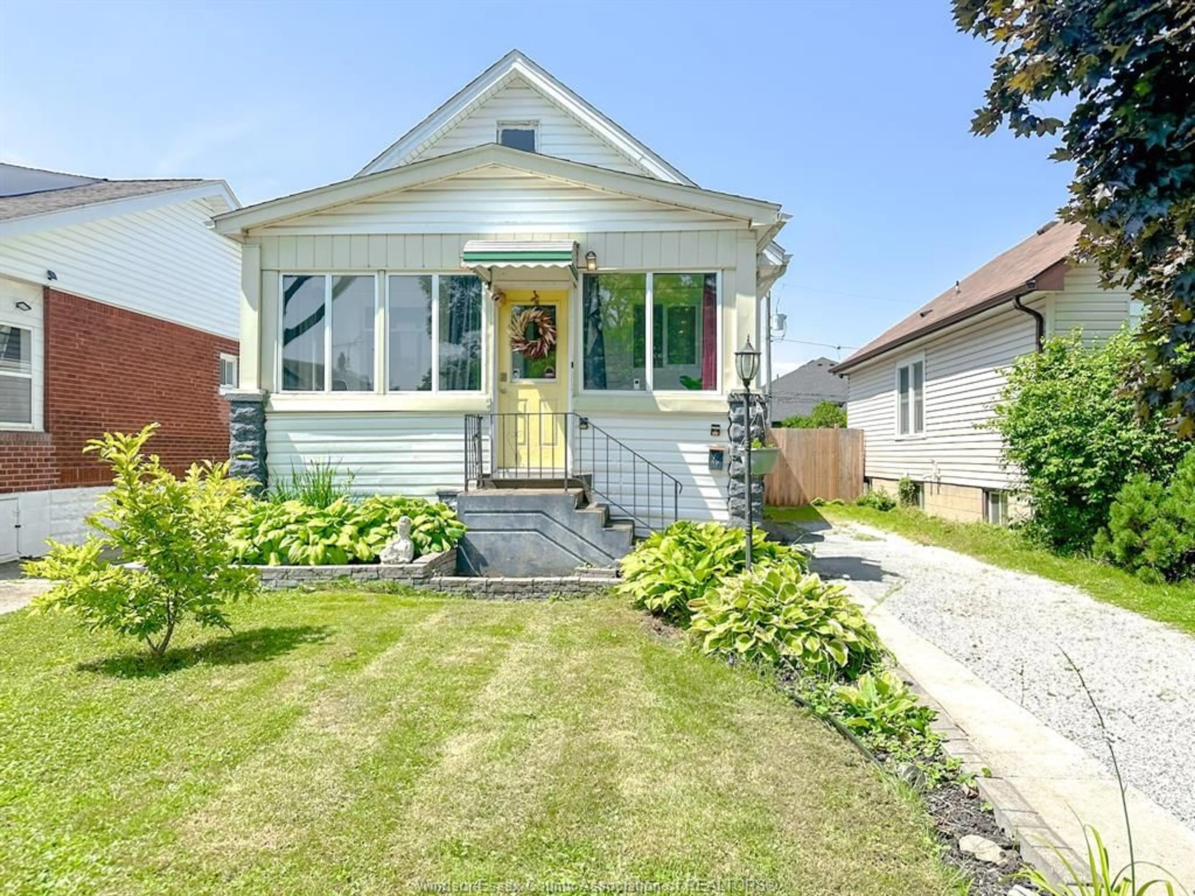 Unknown for 1783 HALL, Windsor Ontario N8W 2L5