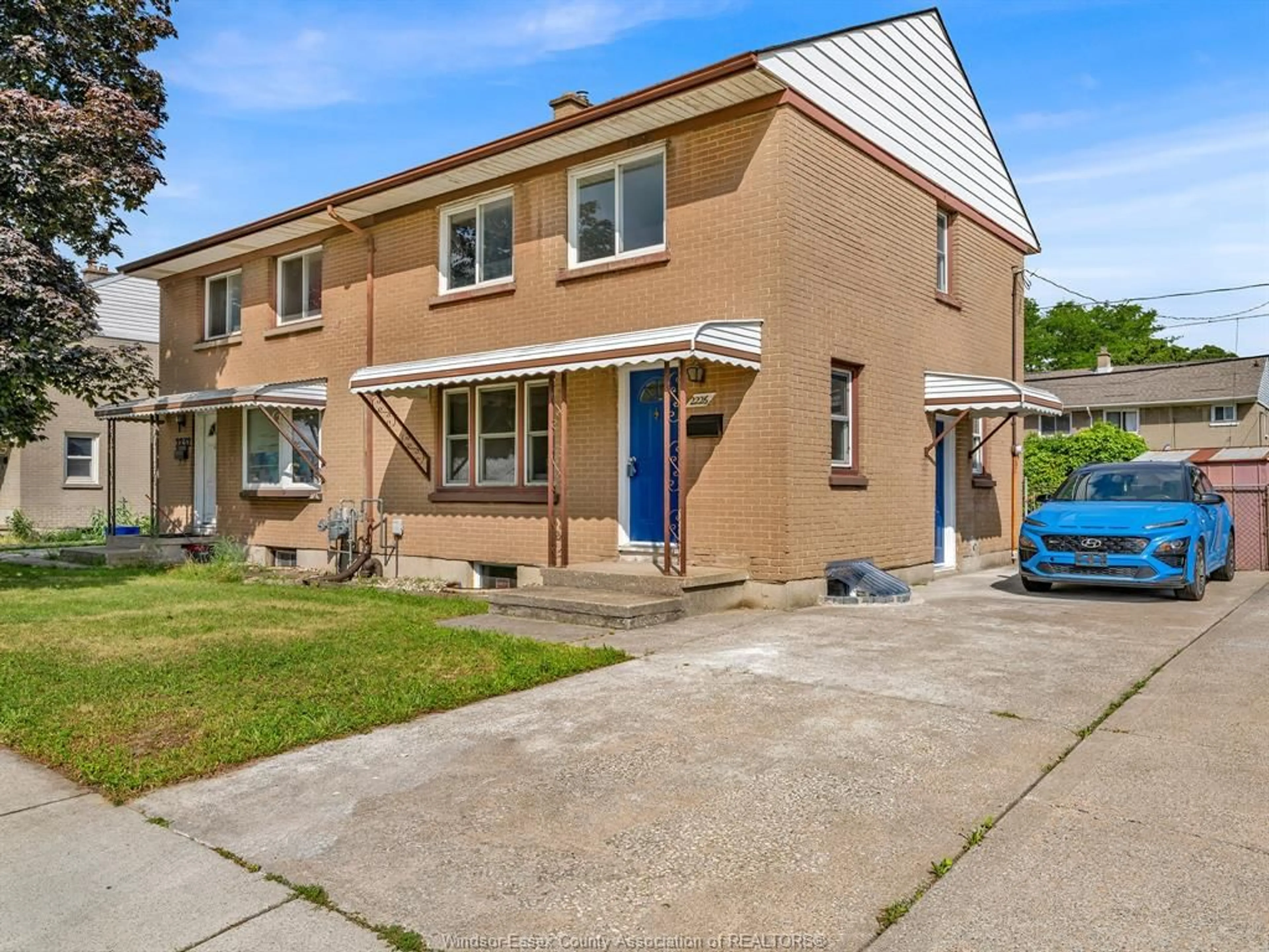 Unknown for 2226 TECUMSEH Rd, Windsor Ontario N9B 1W1