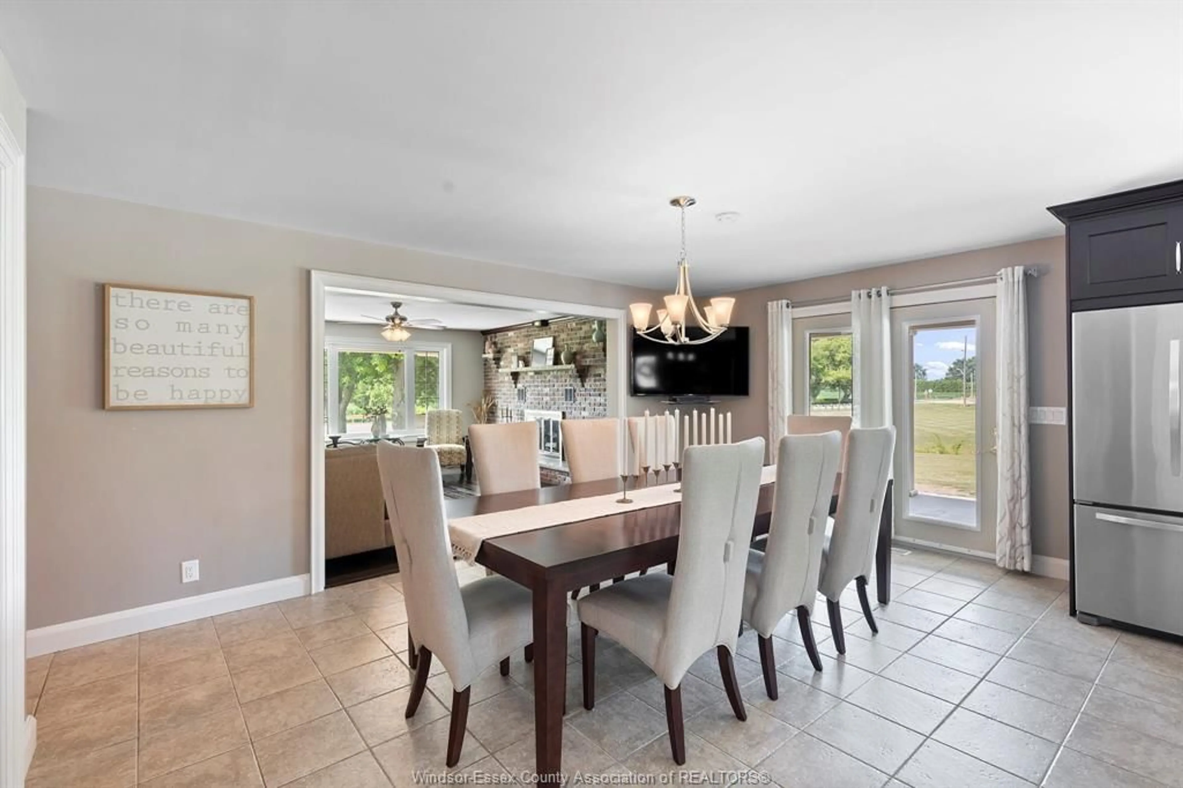 Dining room, ceramic/tile floor for 5070 TEXAS, Amherstburg Ontario N9V 0L8