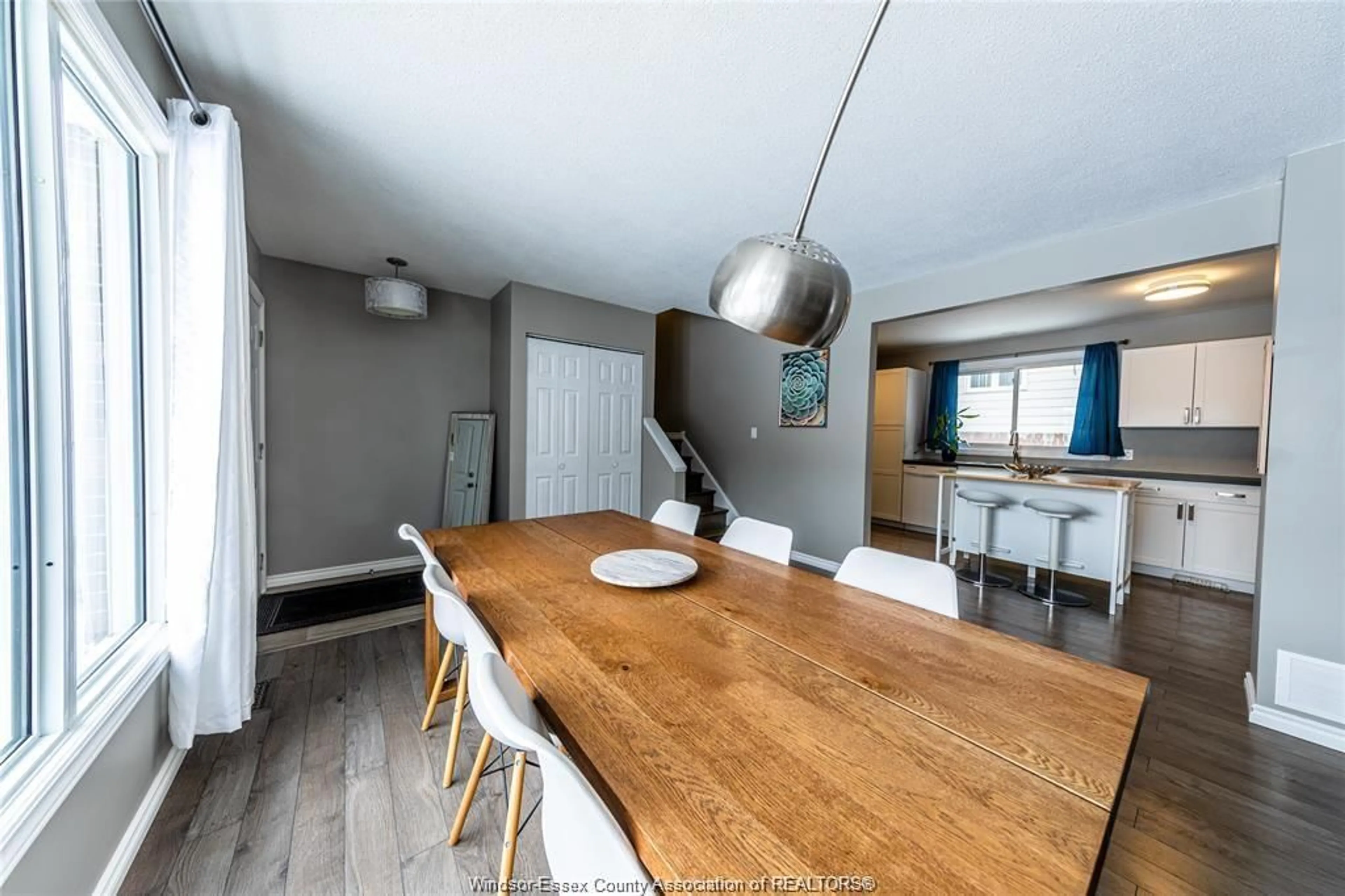 Dining room, wood/laminate floor for 3173 SUSSEX Crt, Windsor Ontario N8T 2C5