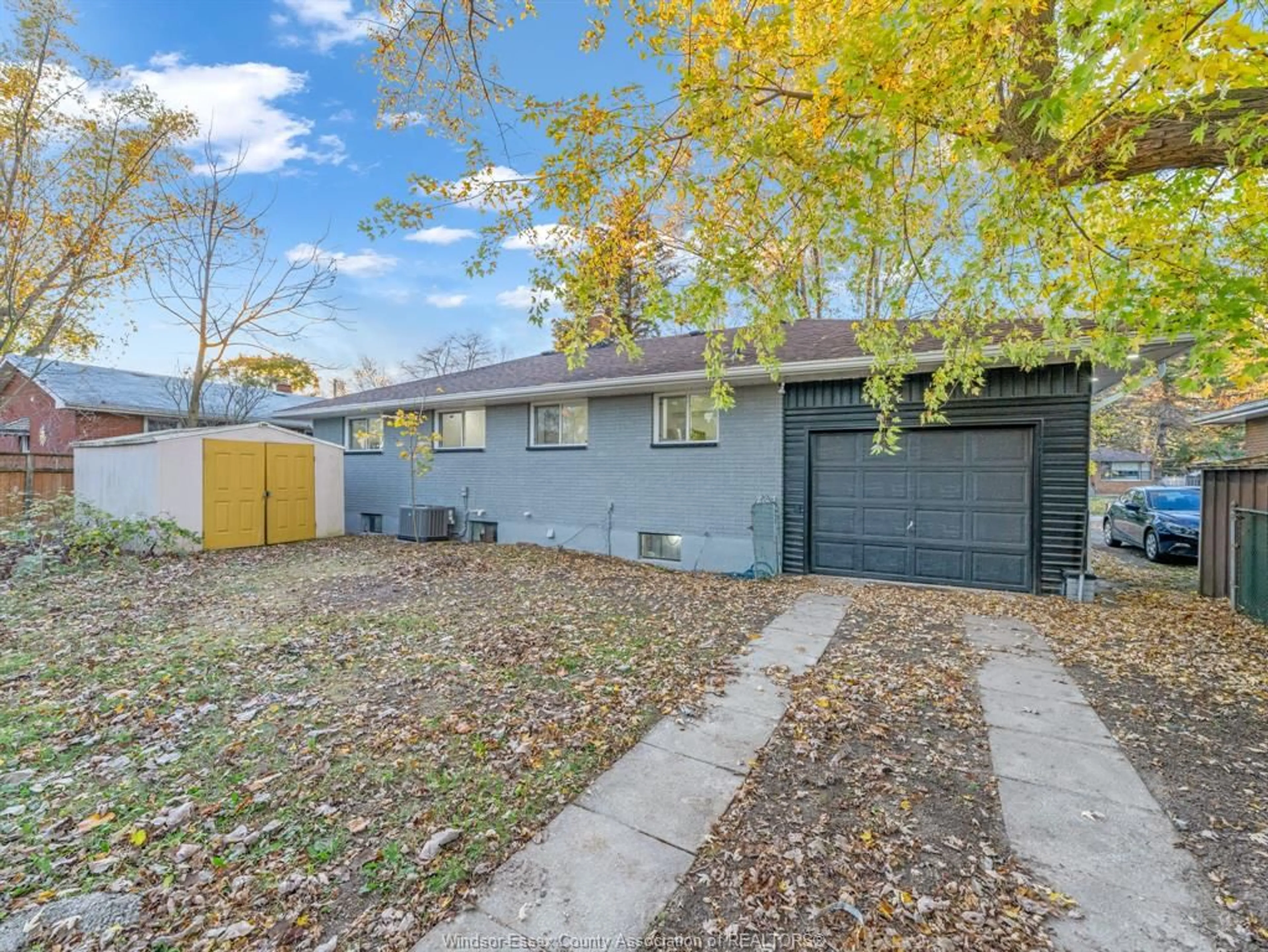 Unknown for 184 ELLIS St, Chatham Ontario N7L 2M1