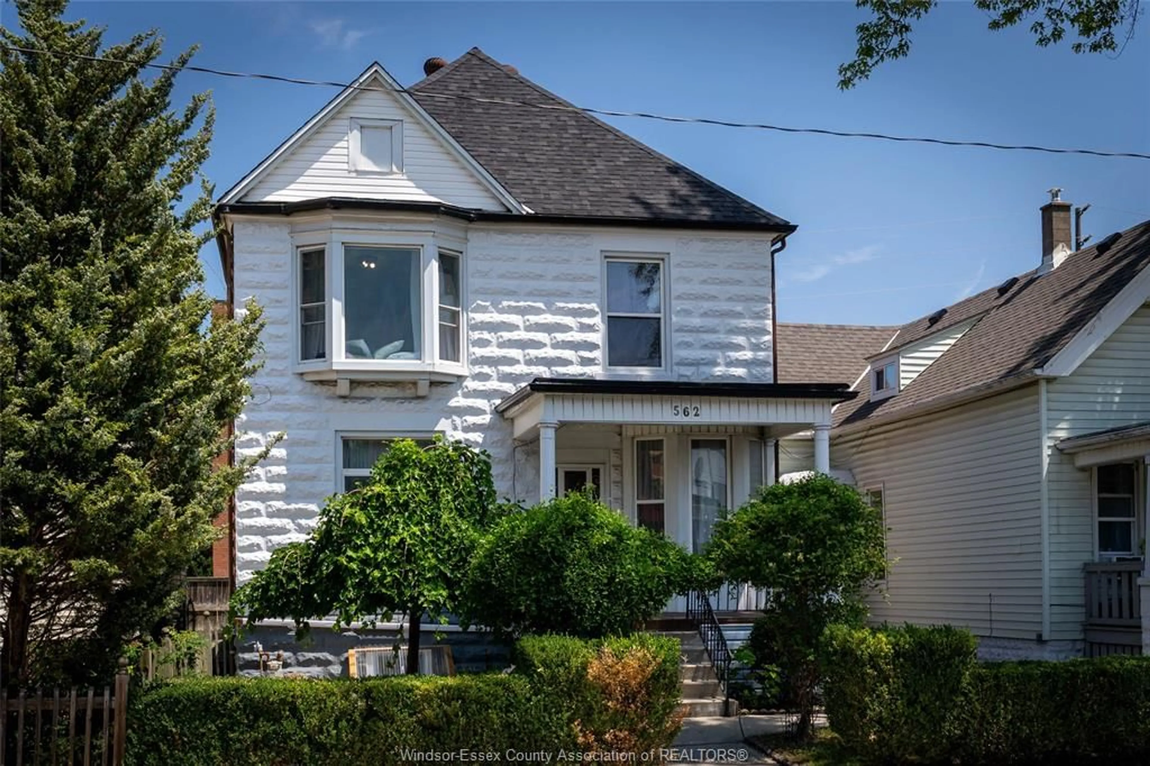 Unknown for 562 DOUGALL, Windsor Ontario N9A 4P6