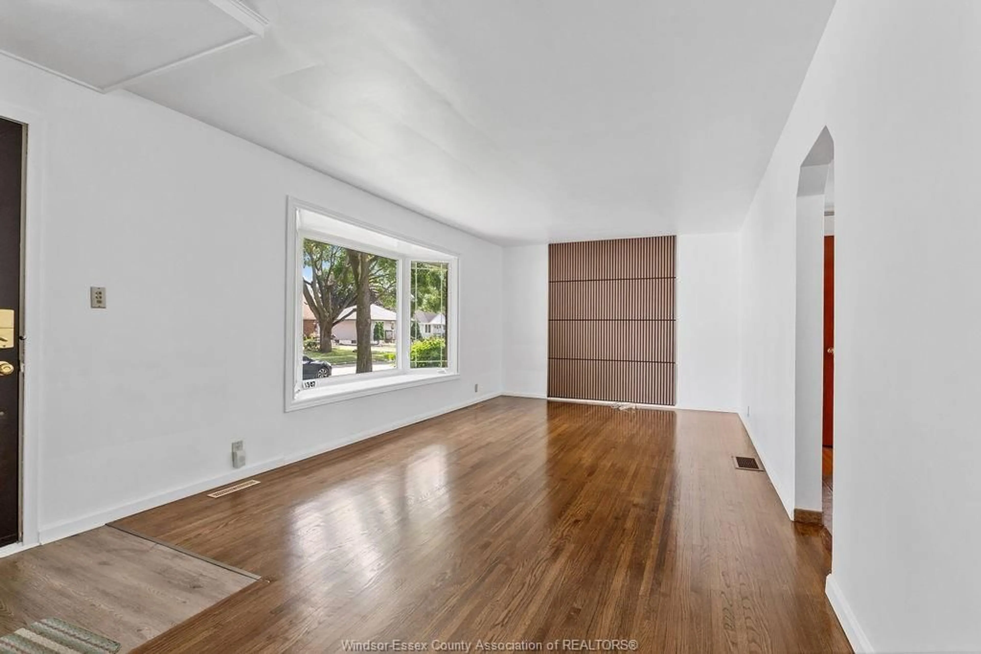 A pic of a room for 1307 TILSTON Dr, Windsor Ontario N9B 3C6