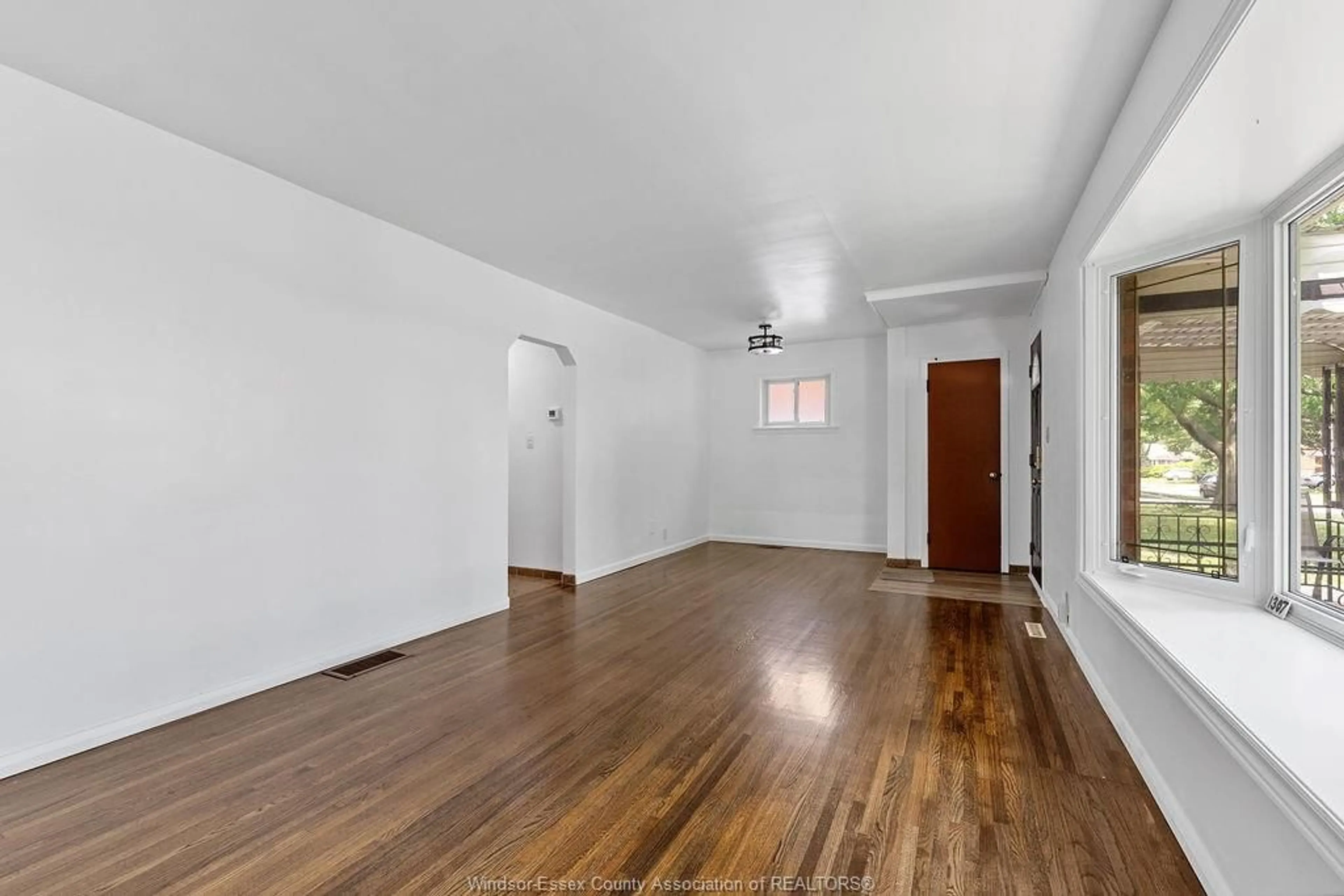 A pic of a room for 1307 TILSTON Dr, Windsor Ontario N9B 3C6
