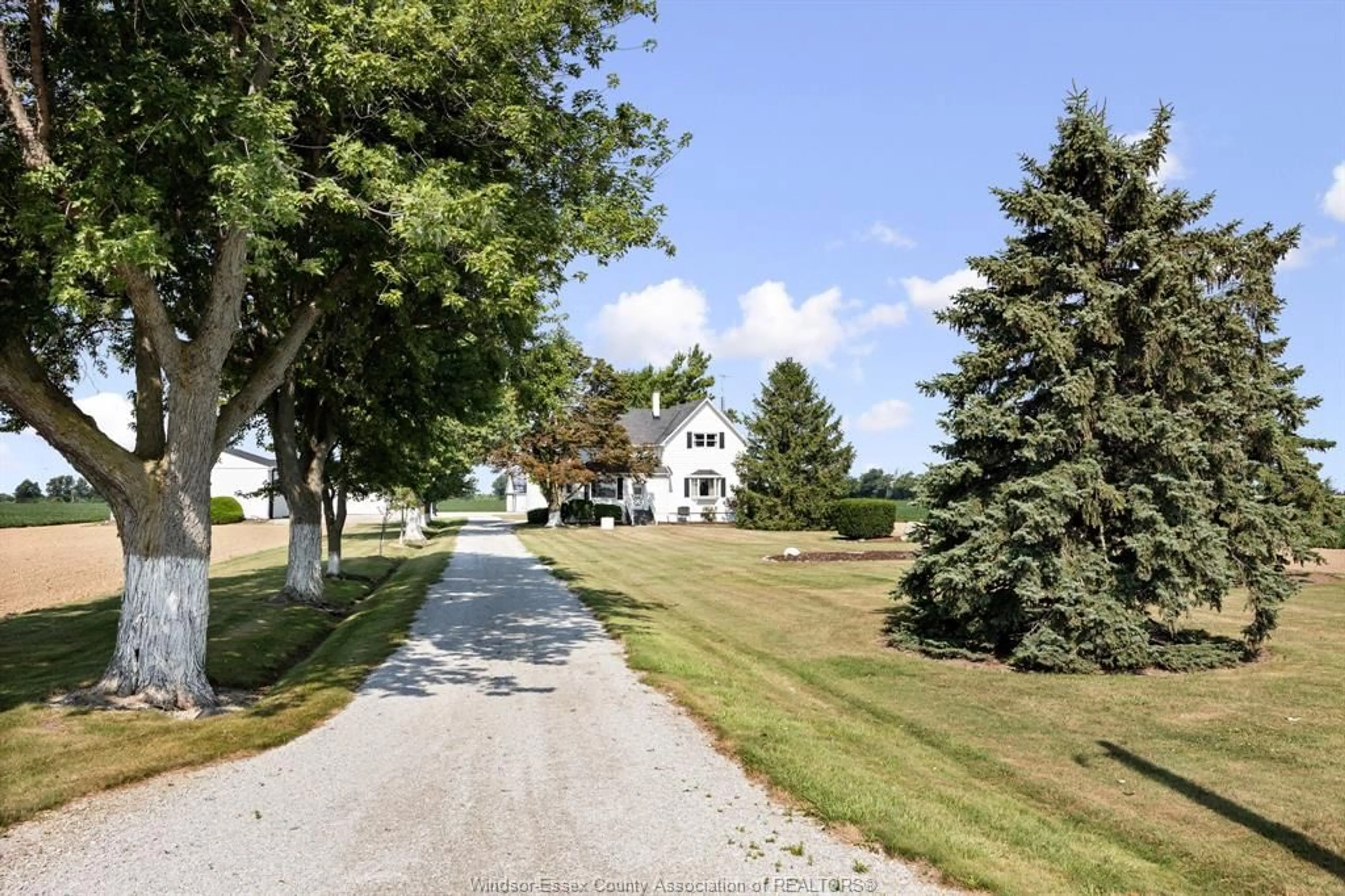 A pic from outside/outdoor area/front of a property/back of a property/a pic from drone, street for 4437 KEMPLINE, Tilbury Ontario N0P 2L0