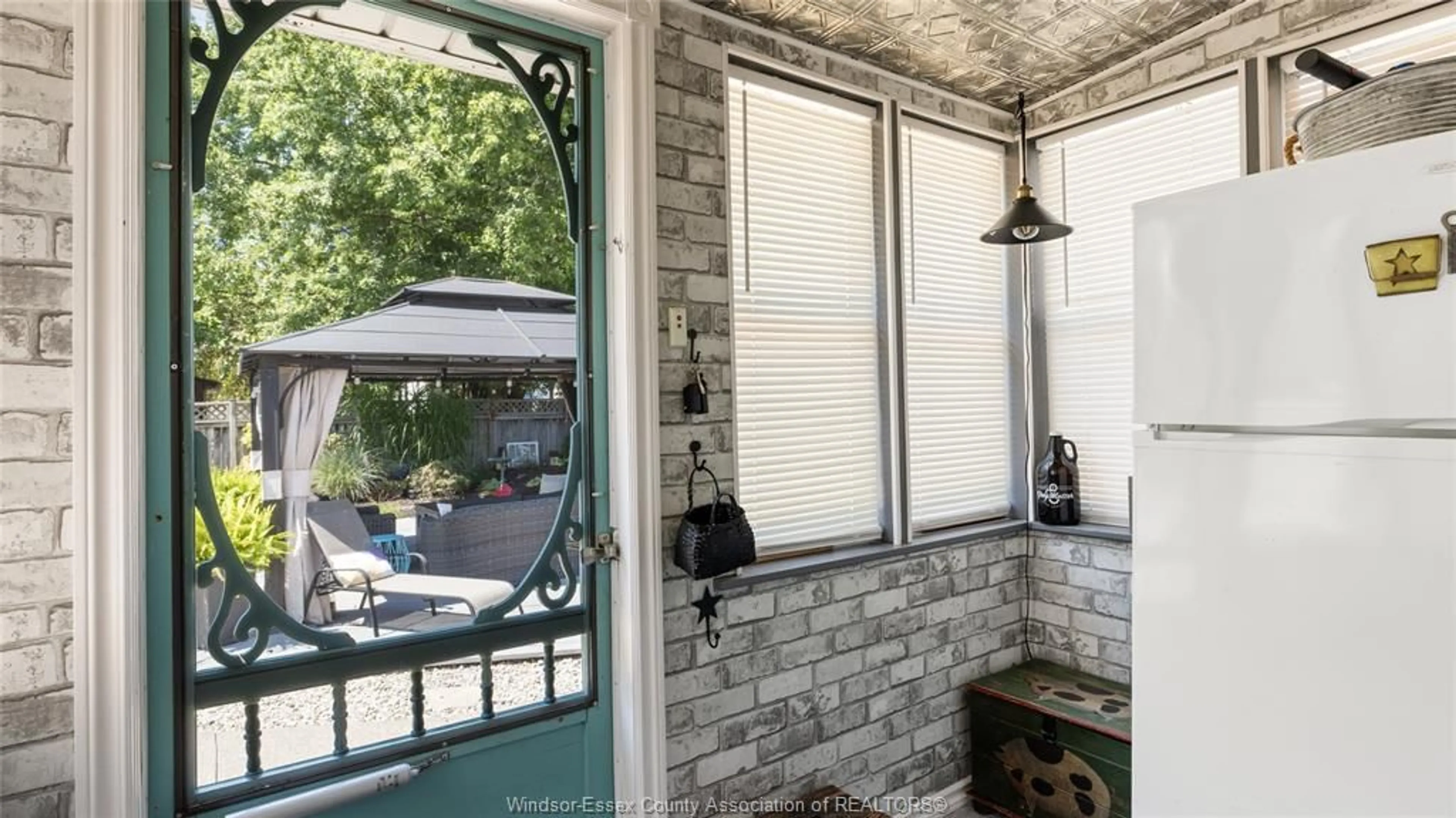 Unknown for 1531 ELLROSE Ave, Windsor Ontario N8Y 3X6