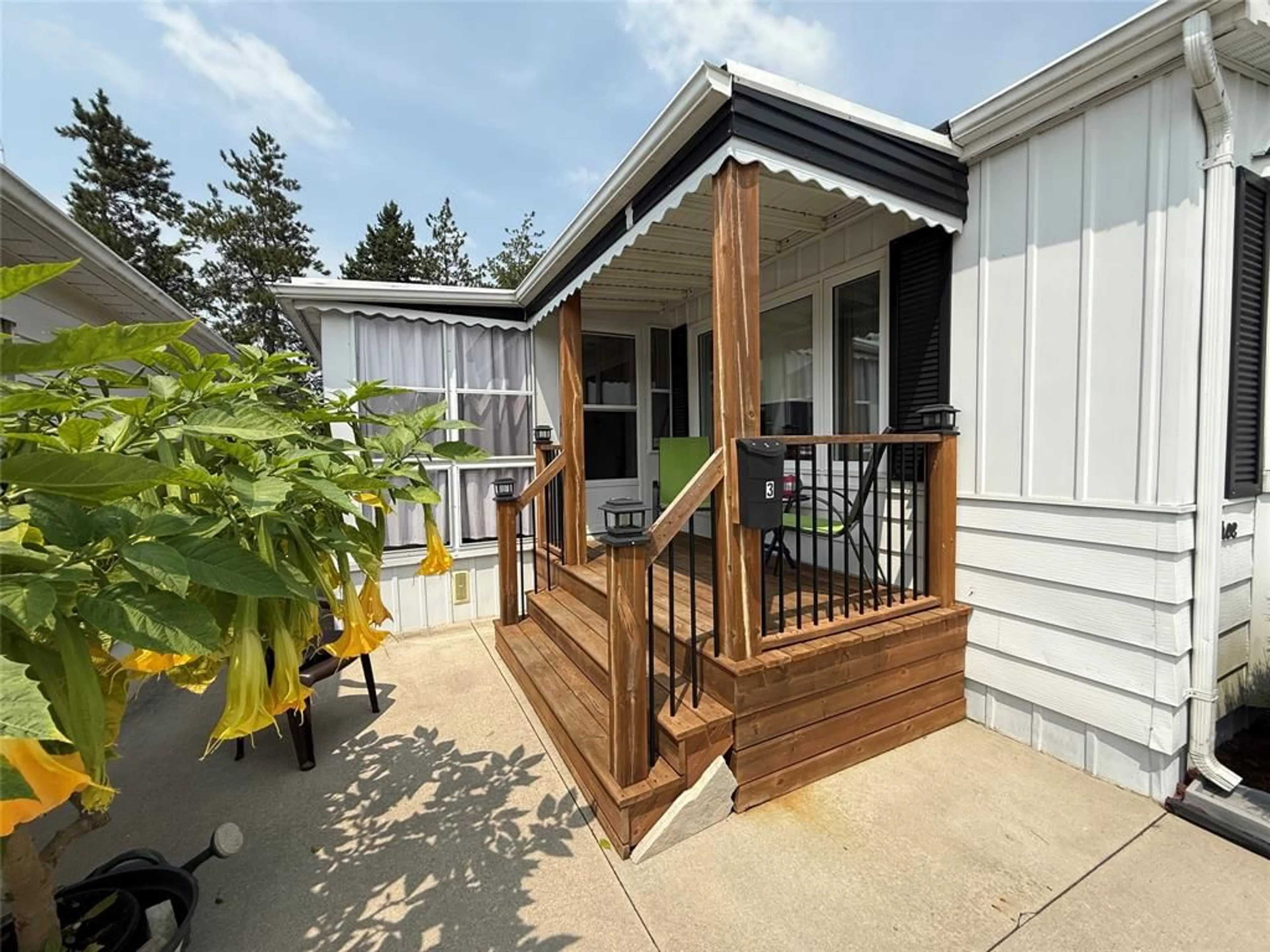 Home with vinyl exterior material, street for 3 MILLER St, Strathroy Ontario N7G 1A5
