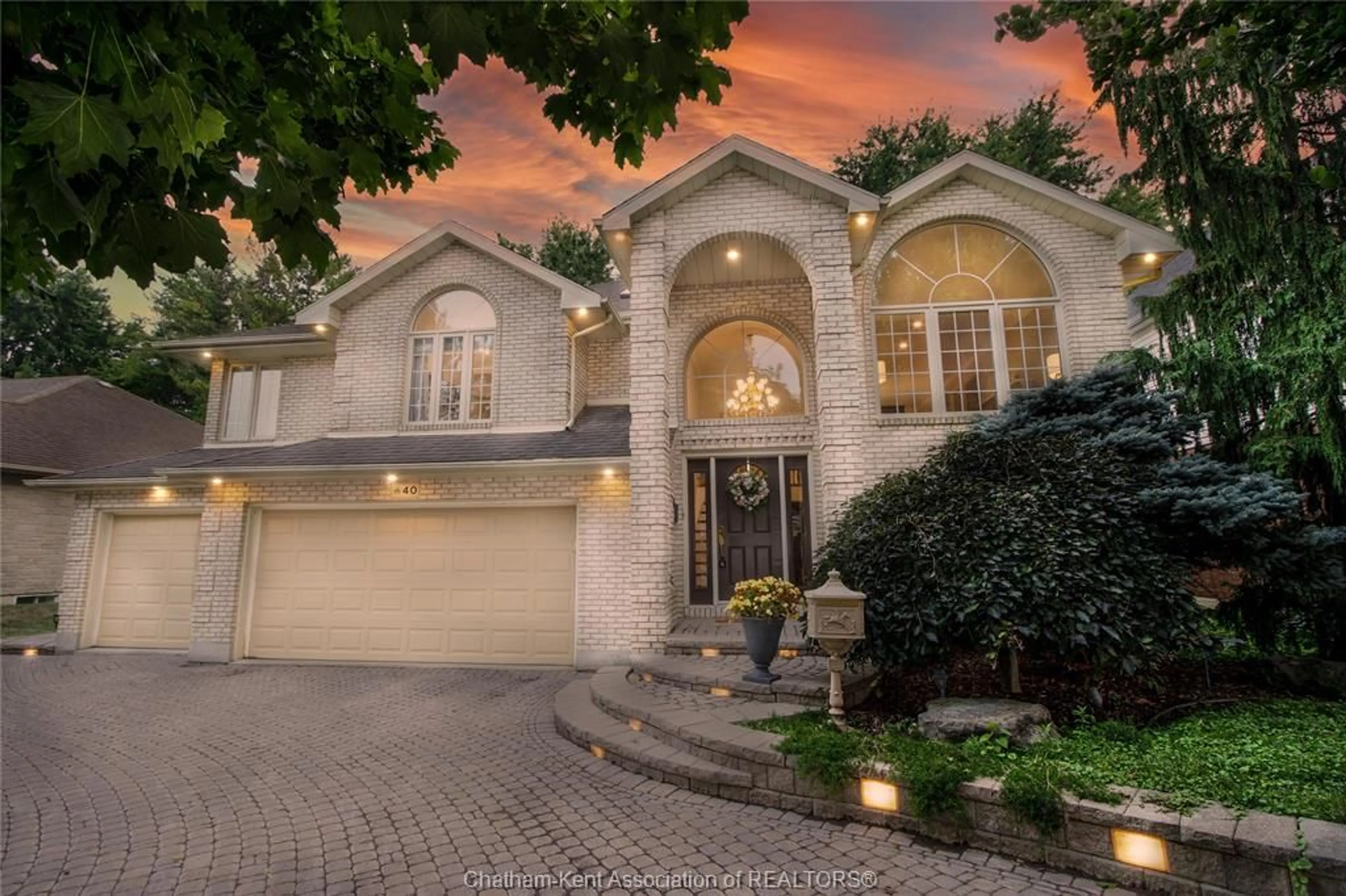 Home with brick exterior material, street for 40 BRIARDENE St, Chatham Ontario N7L 5M5