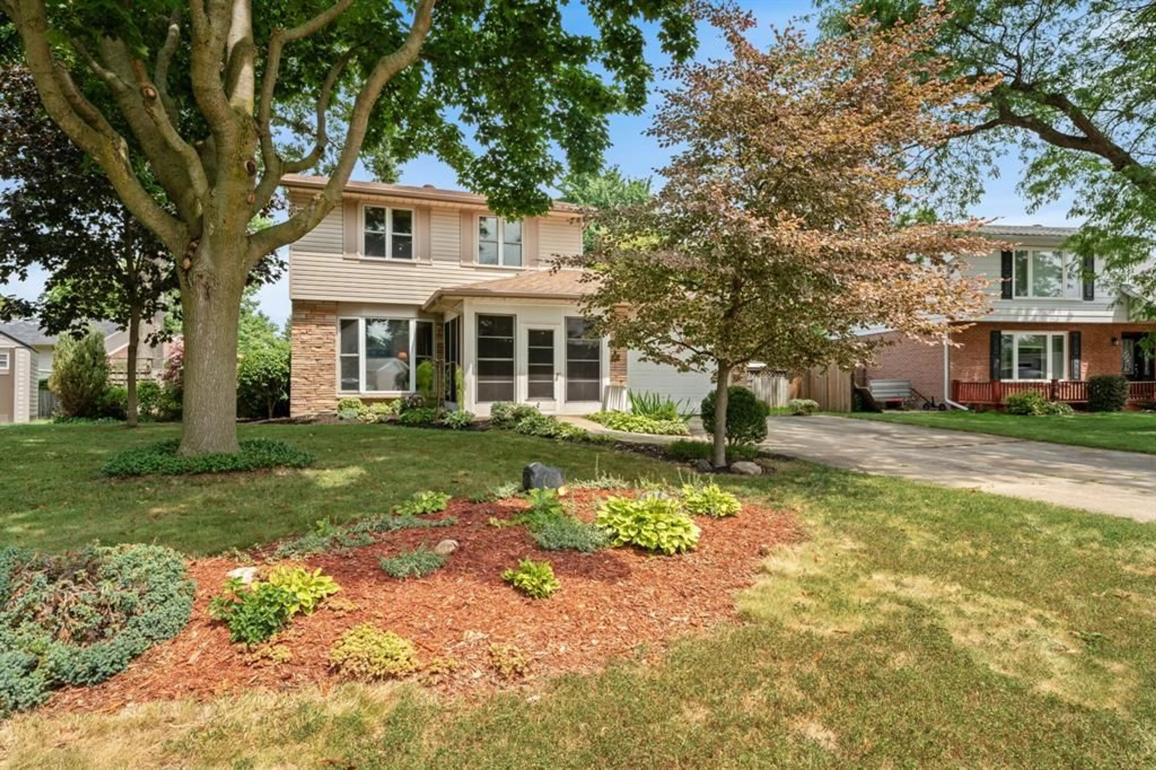 Home with brick exterior material, street for 330 Willow Cres, St Clair Ontario N0N 1G0