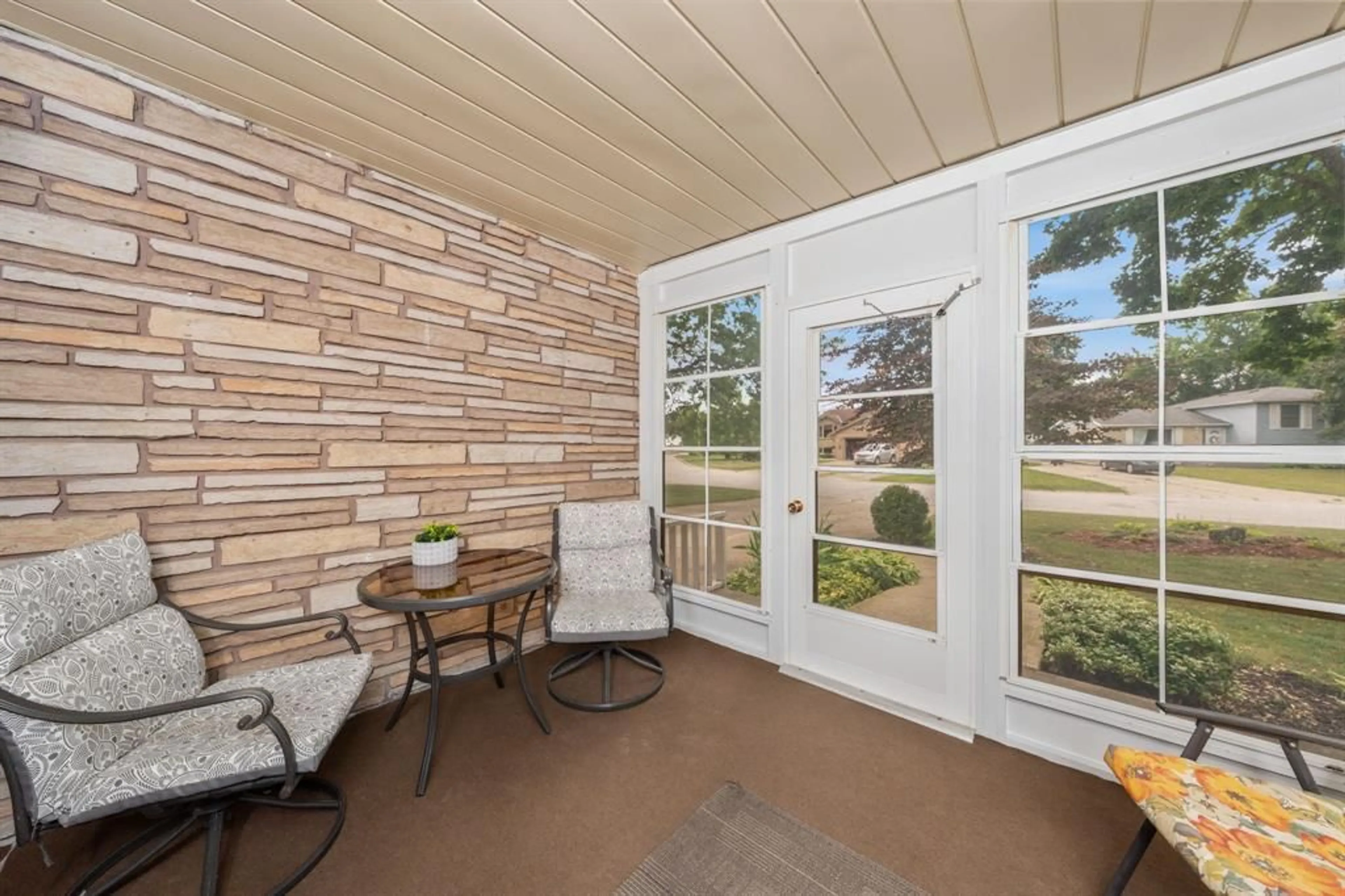 Patio, unknown for 330 Willow Cres, St Clair Ontario N0N 1G0