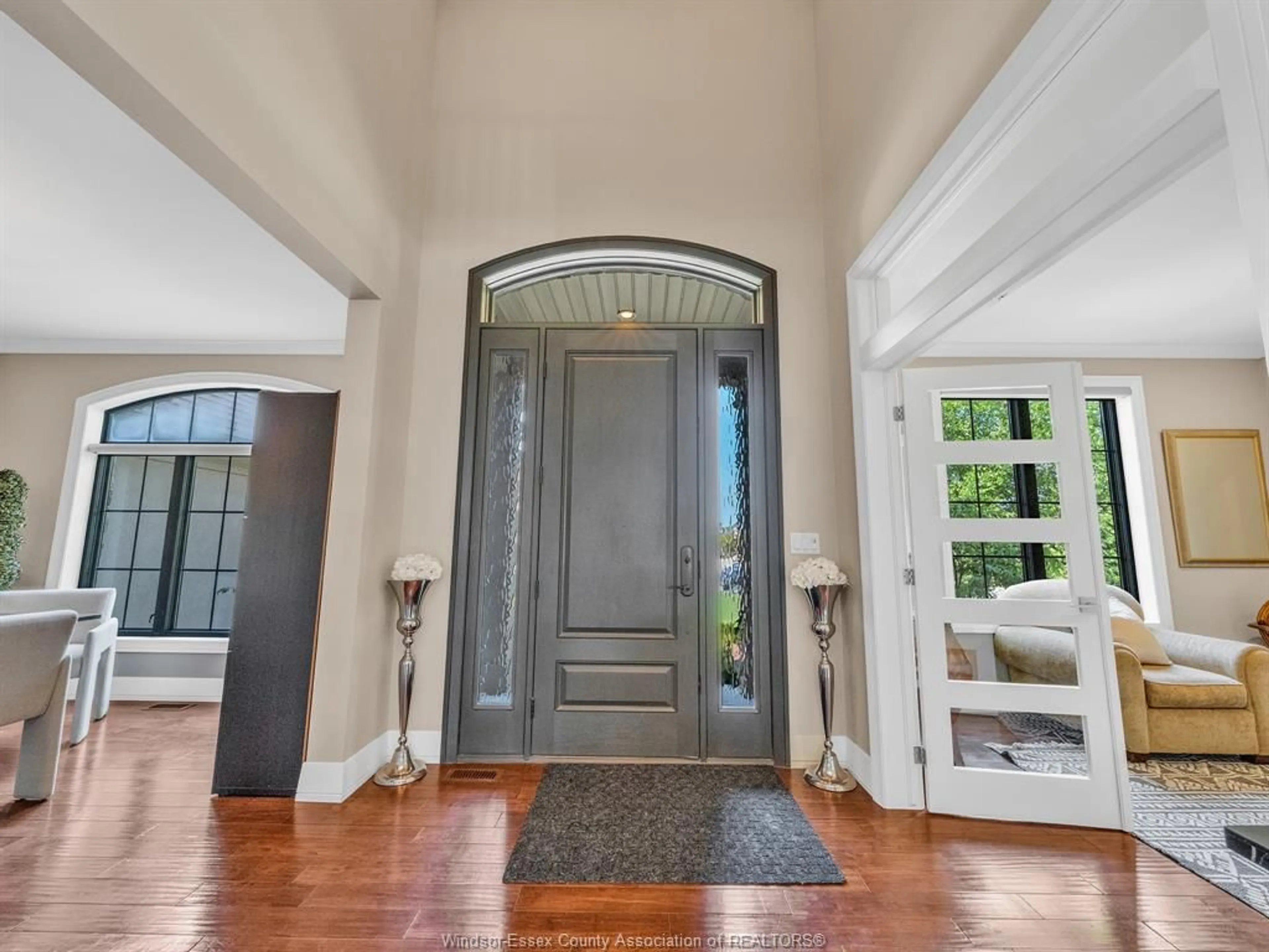 Indoor entryway for 420 STONEBROOK, Lakeshore Ontario N8N 5H2