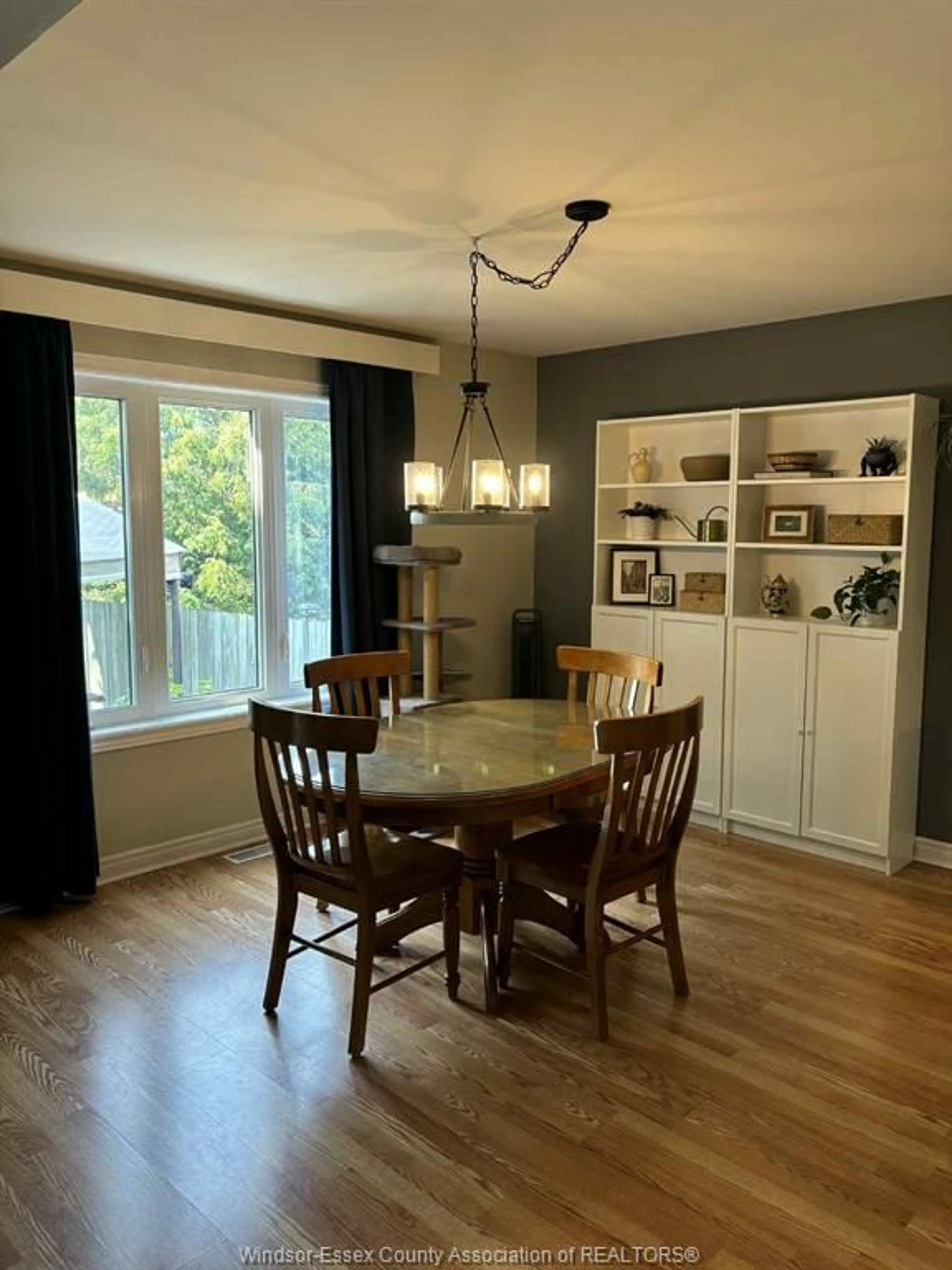 Dining room, wood/laminate floor for 12537 HORWOOD Cres, Tecumseh Ontario N8N 4T6