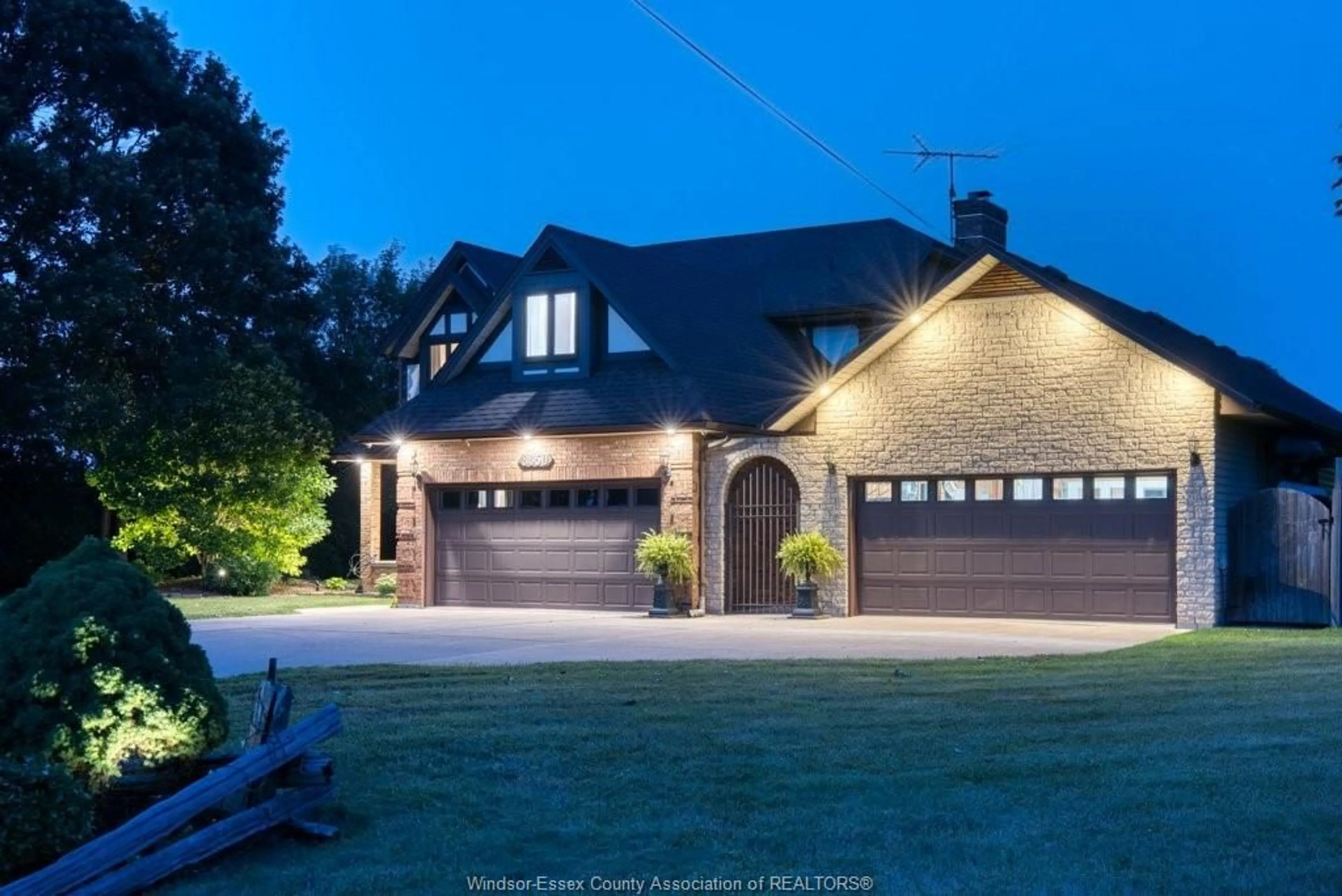 Home with brick exterior material, street for 8650 Broderick Rd, LaSalle Ontario N9A 6Z6