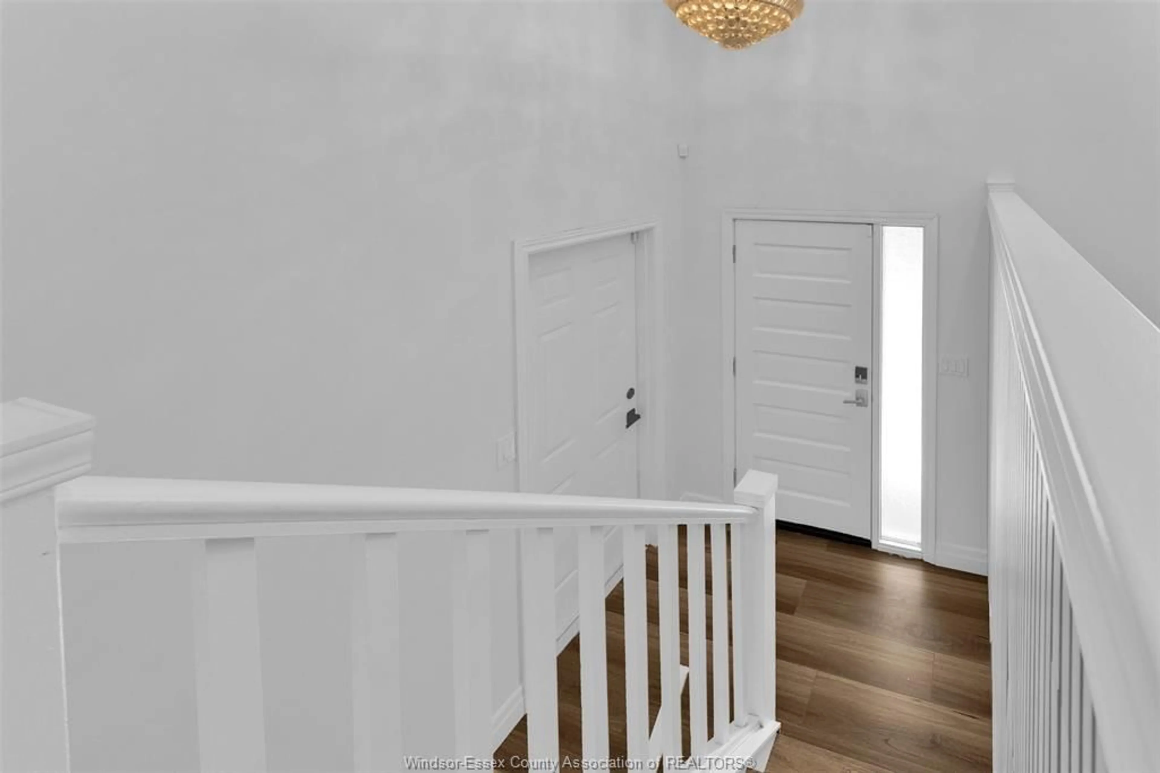 Indoor entryway for 4165 ANTHONY COURT, Windsor Ontario N8W 5S9