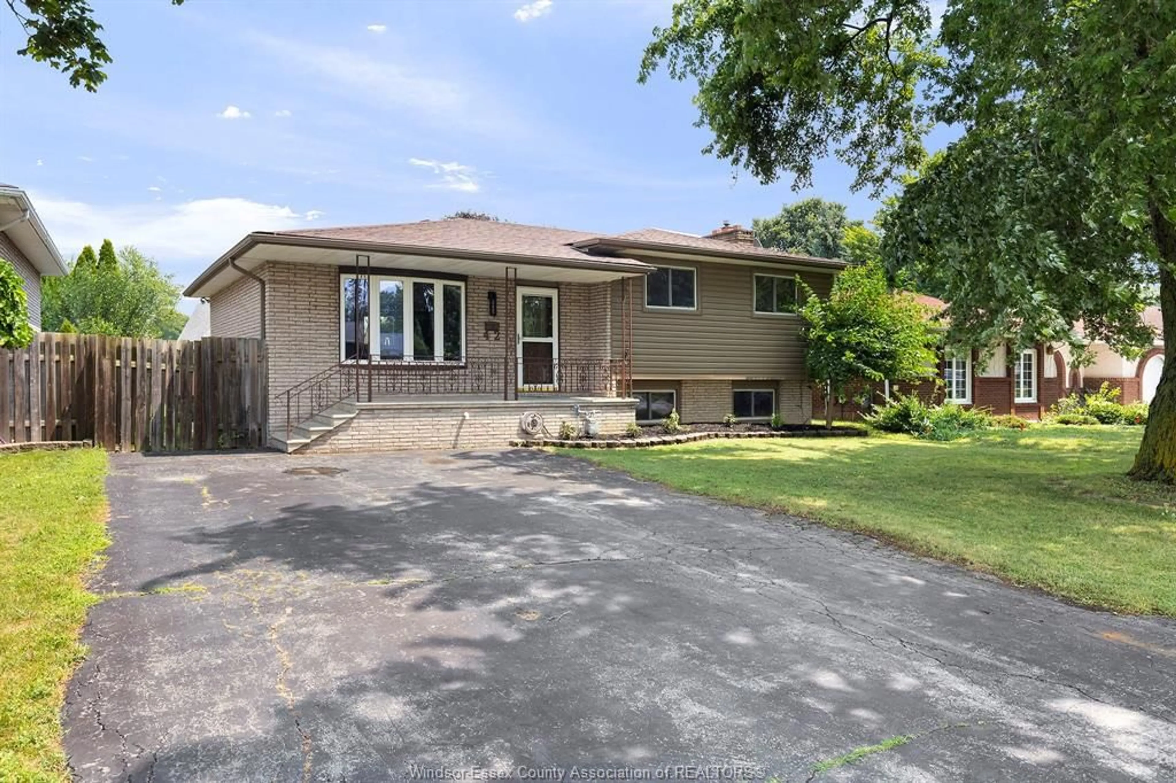 A pic from outside/outdoor area/front of a property/back of a property/a pic from drone, street for 42 States Ave, Amherstburg Ontario N9V 3M2