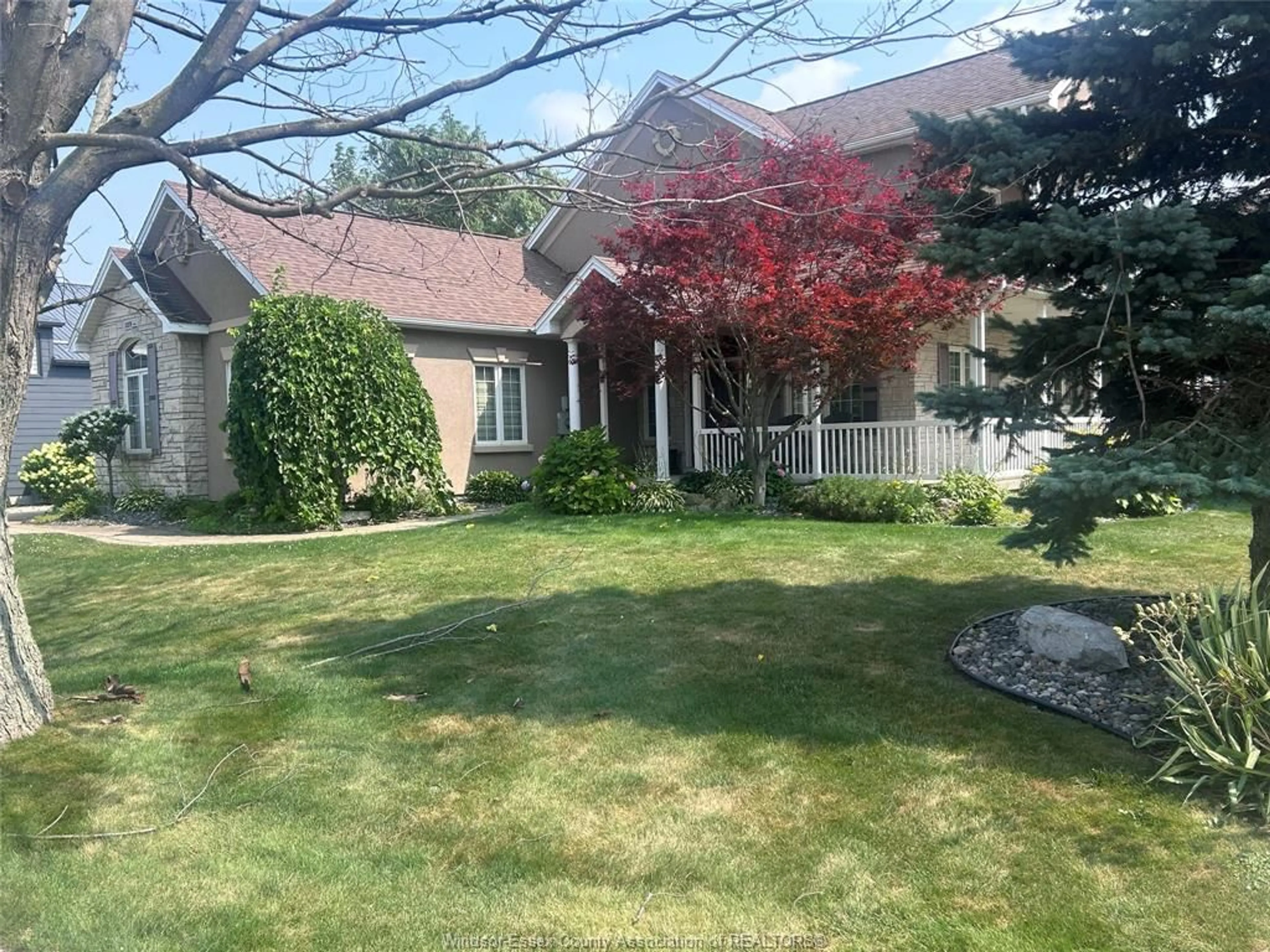 A pic from outside/outdoor area/front of a property/back of a property/a pic from drone, unknown for 129 Lake St, Mitchell's Bay Ontario N0P 1L0