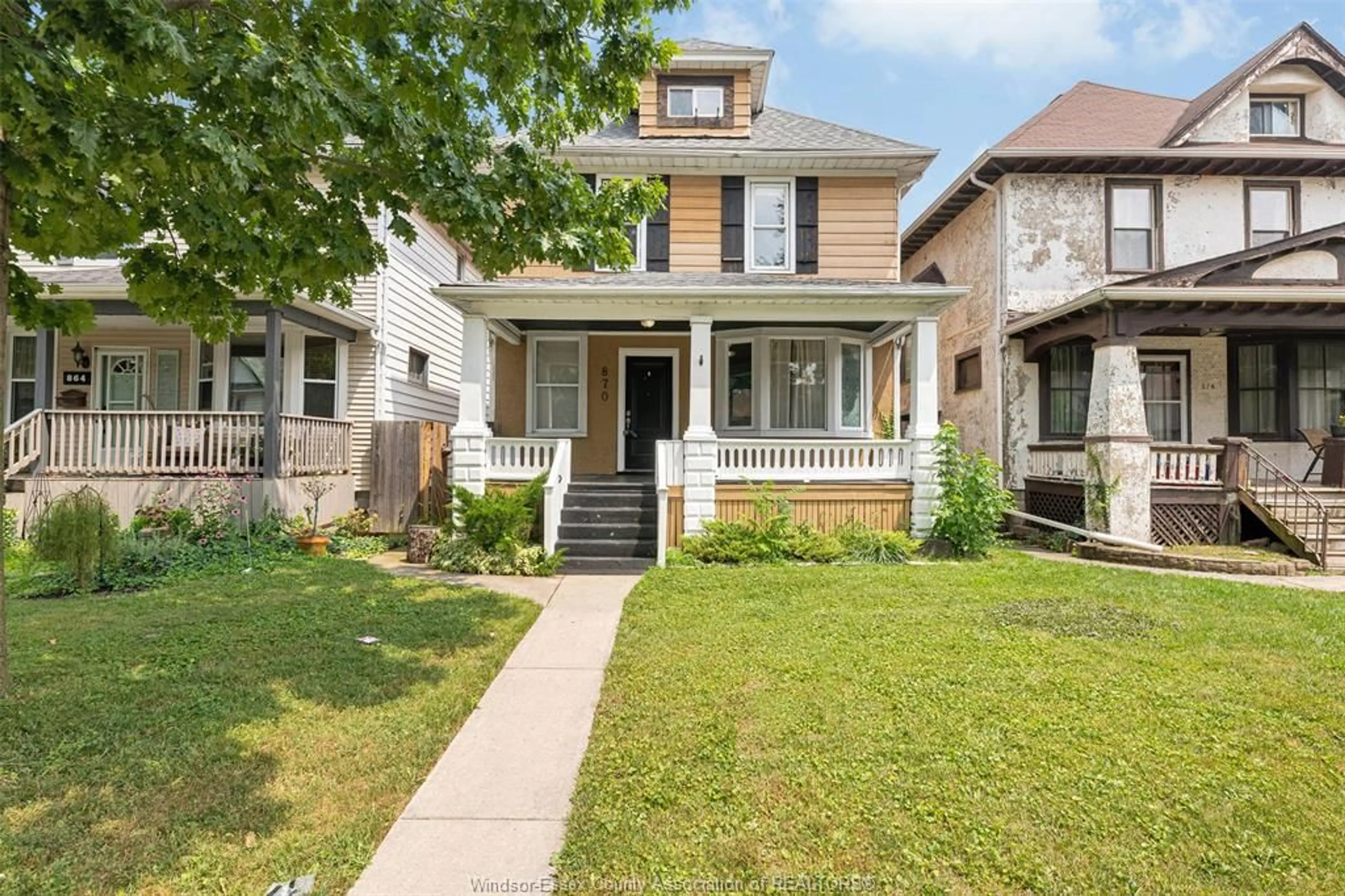 Home with brick exterior material, street for 870 MOY, Windsor Ontario N9A 2N8