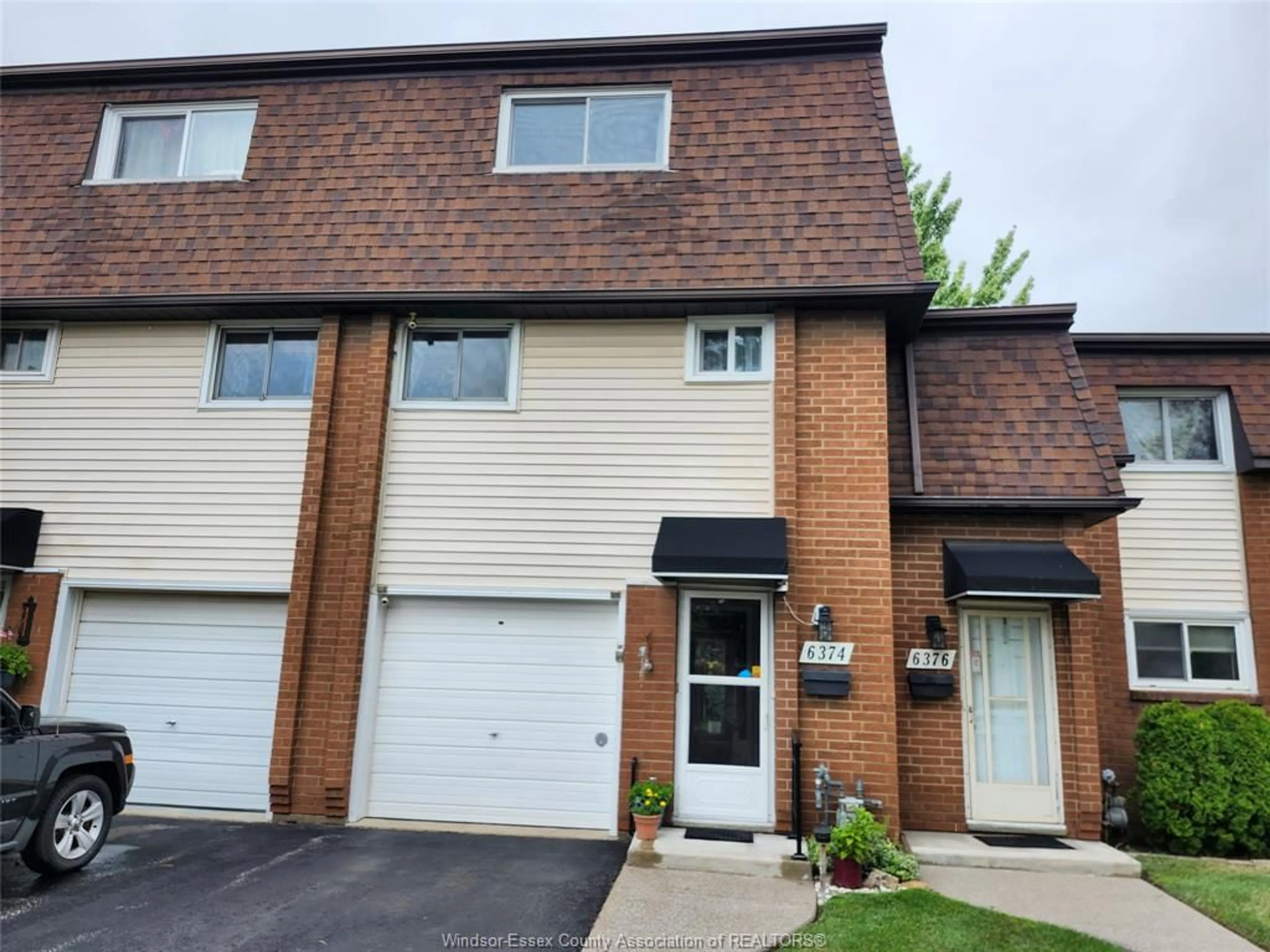 Unknown for 6374 THORNBERRY #444, Windsor Ontario N8T 3A2