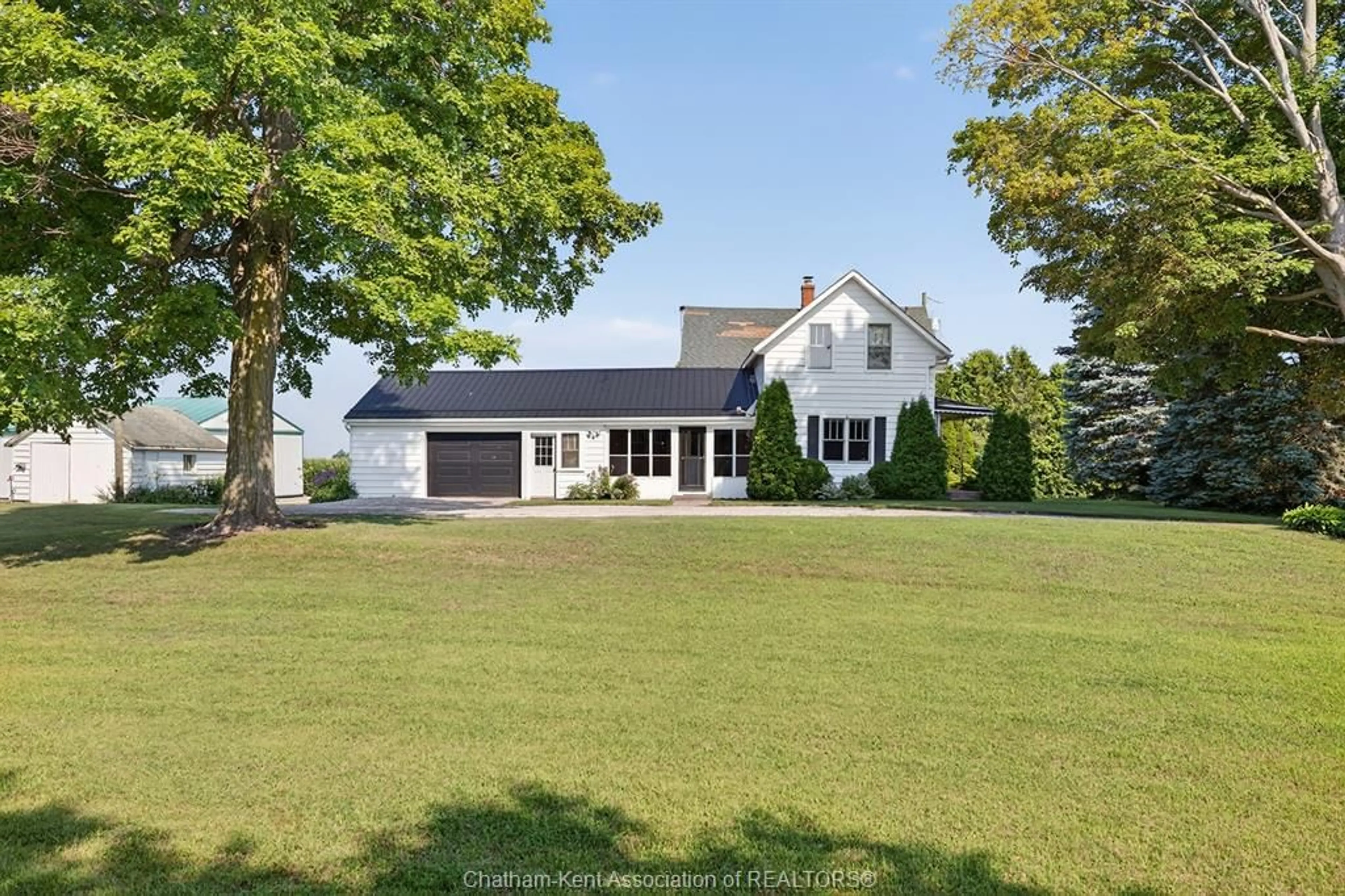 A pic from outside/outdoor area/front of a property/back of a property/a pic from drone, water/lake/river/ocean view for 20068 Bury Rd, Highgate Ontario N0P 1T0