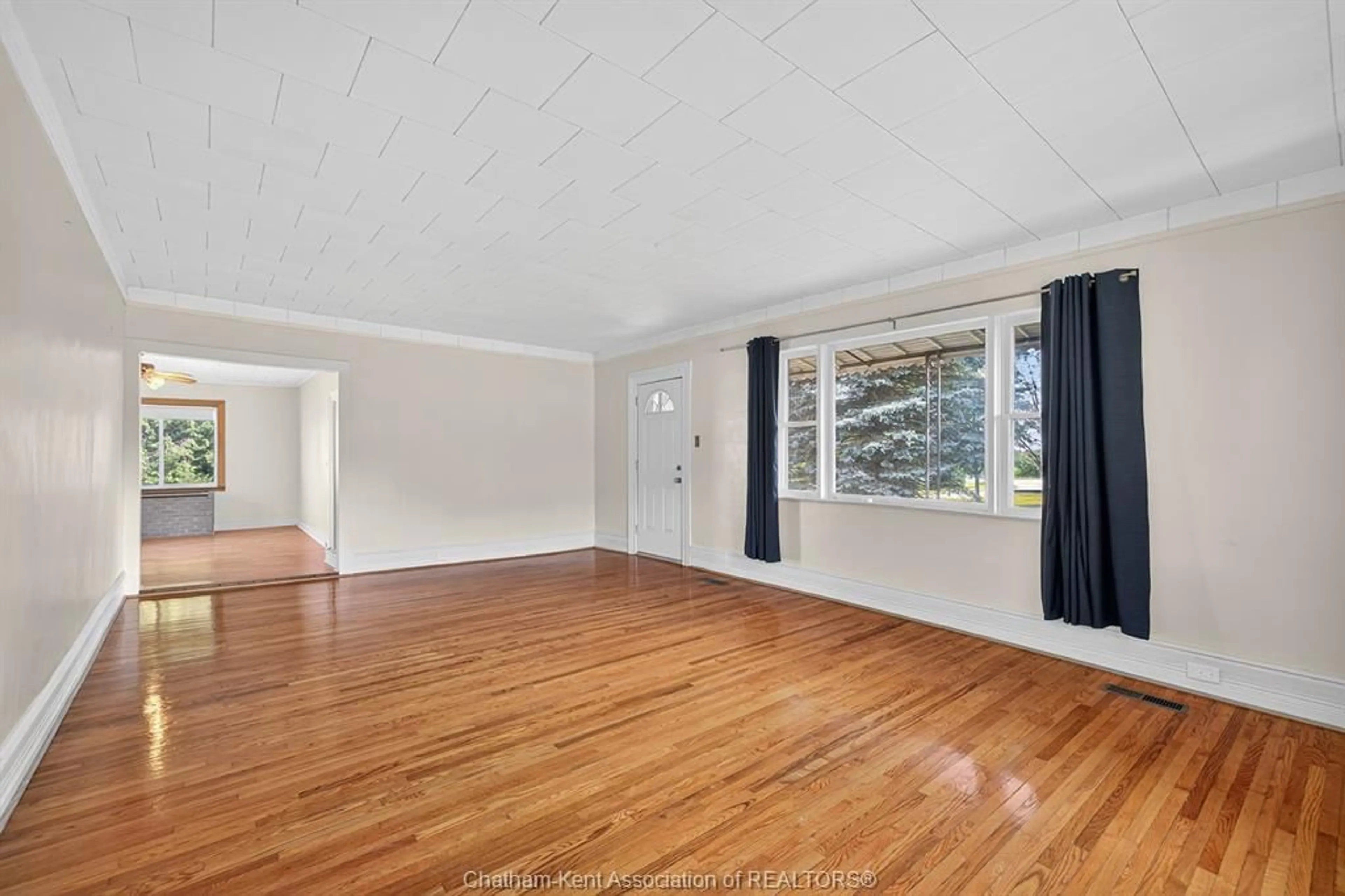 A pic of a room for 20068 Bury Rd, Highgate Ontario N0P 1T0