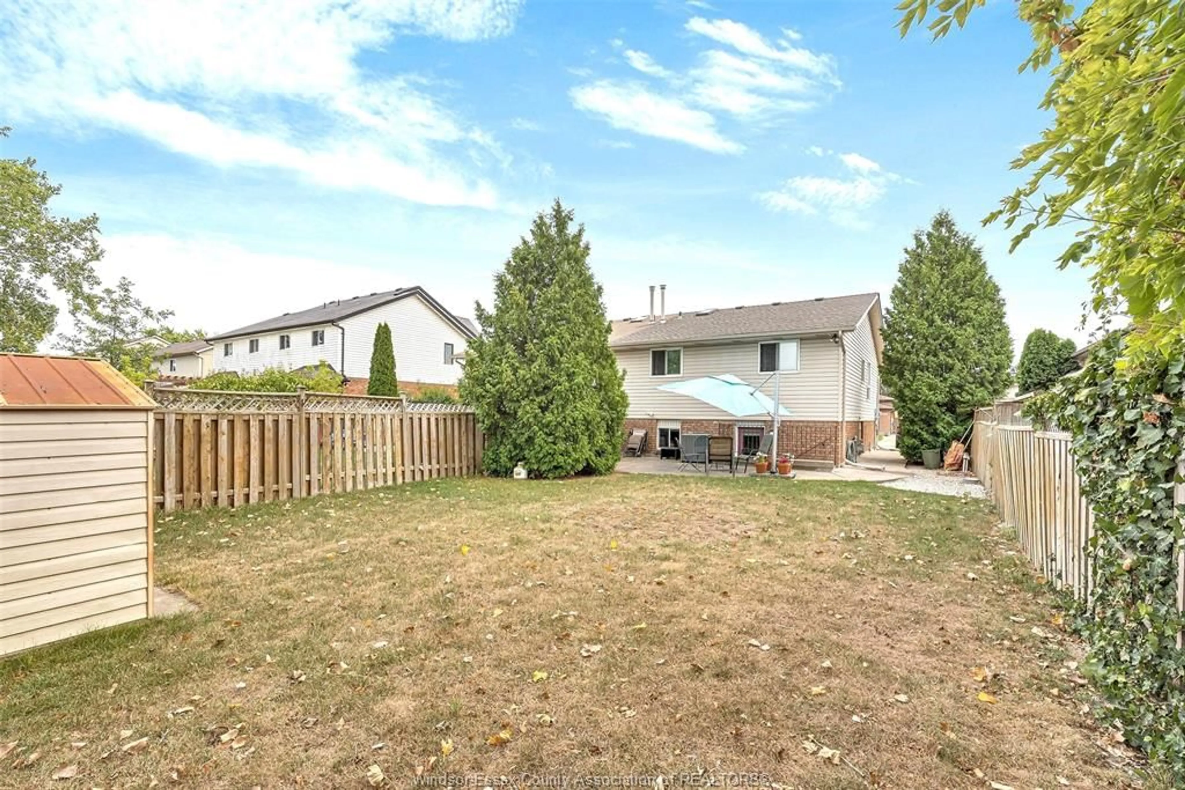 A pic from outside/outdoor area/front of a property/back of a property/a pic from drone, unknown for 12730 Horwood Cres, Tecumseh Ontario N8N 4T9