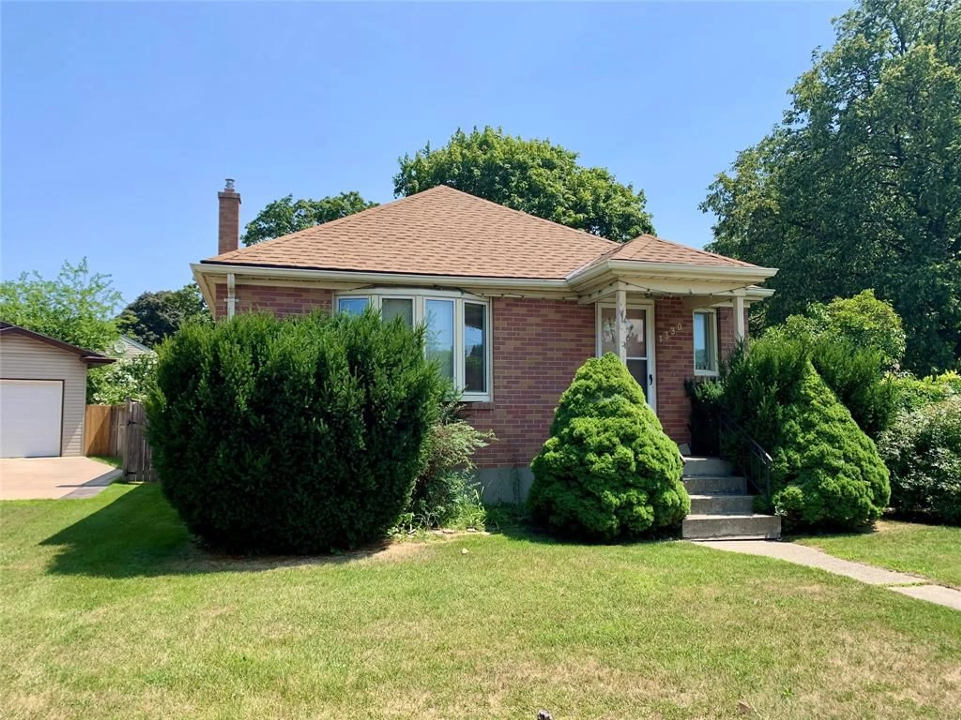 Home with brick exterior material, street for 1330 Colborne Rd, Sarnia Ontario N7V 3L6