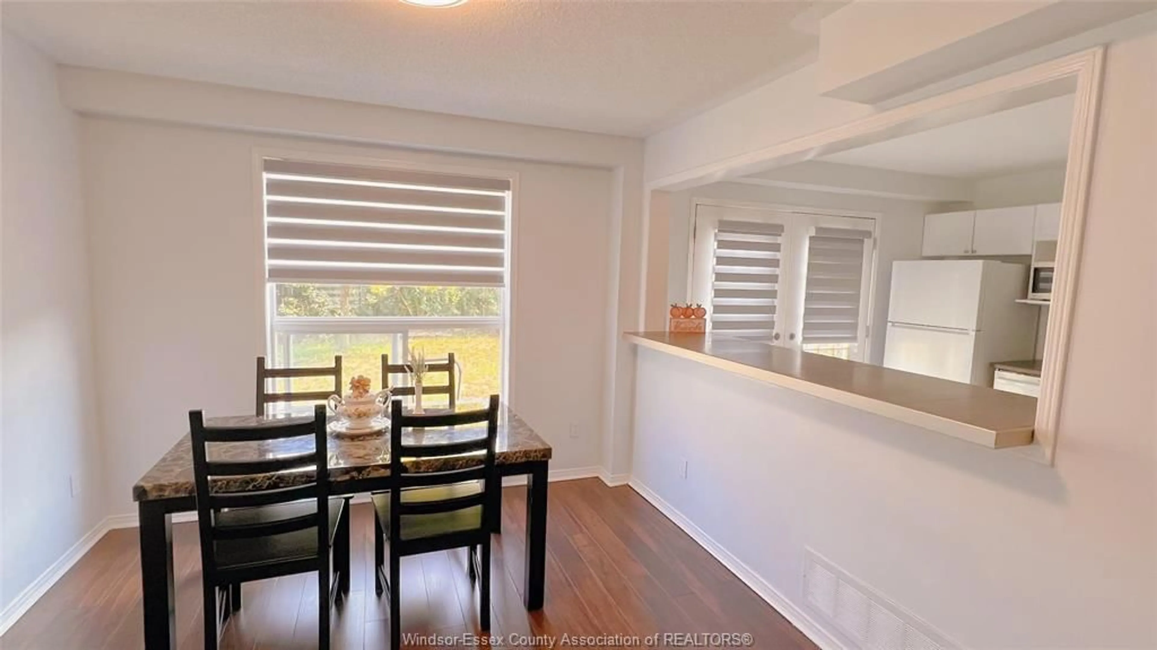 Dining room, wood/laminate floor for 1010 SILVERDALE, Windsor Ontario N9G 2R8