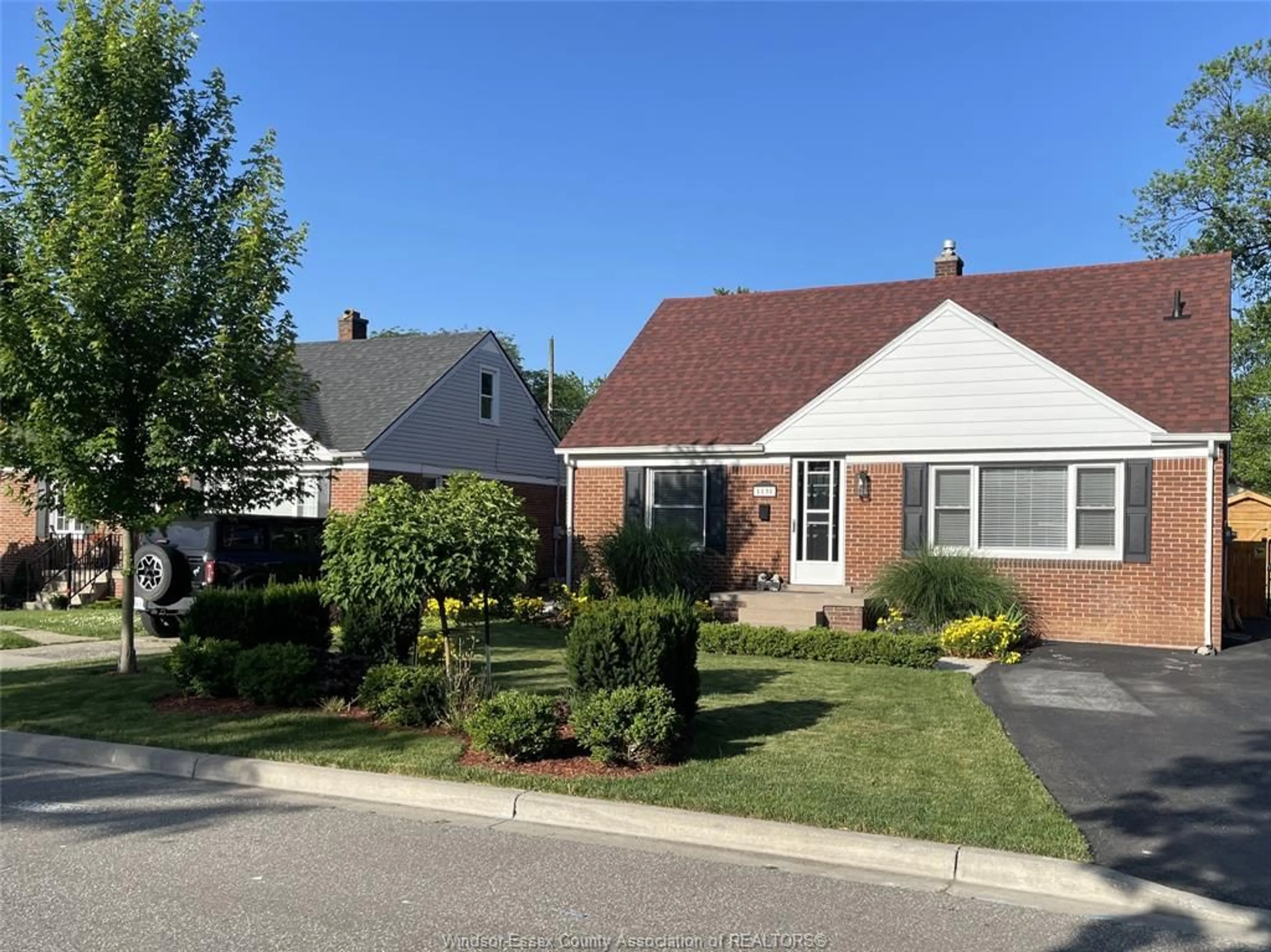 Home with brick exterior material, street for 1131 FAIRVIEW Blvd, Windsor Ontario N8S 3E3