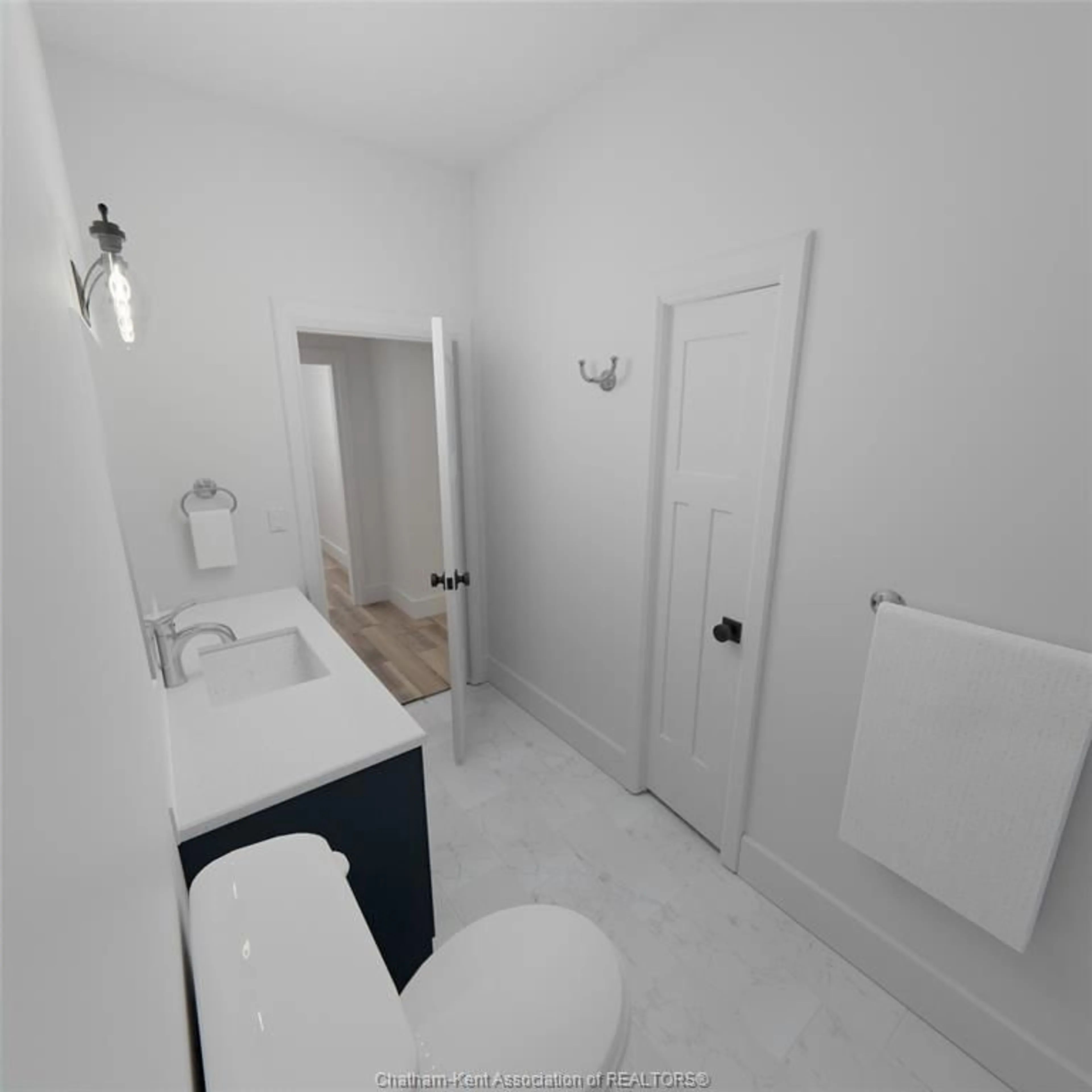 Standard bathroom, unknown for 39 DEMALL Dr, Dresden Ontario N0P 1M0
