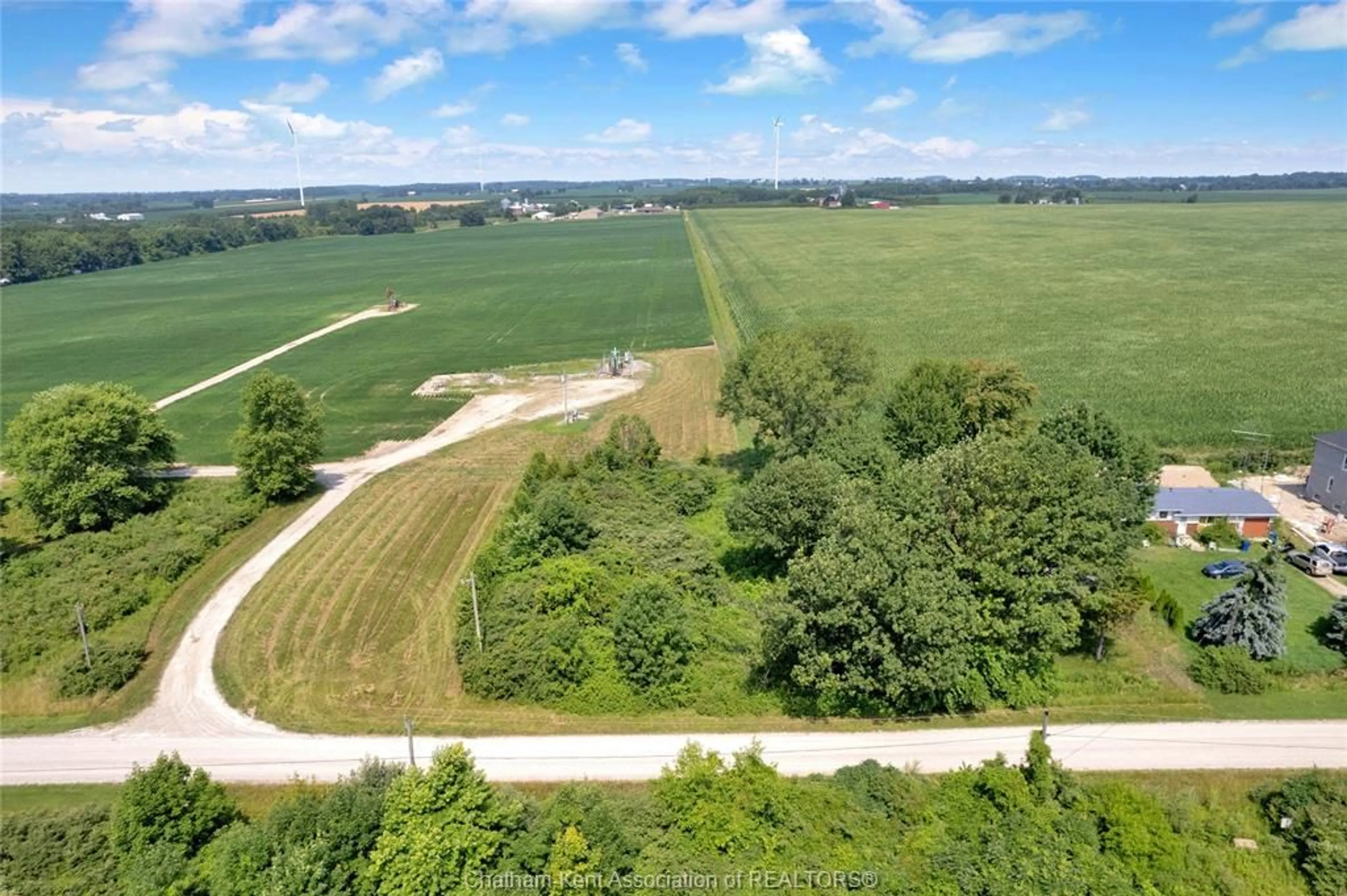 A pic from outside/outdoor area/front of a property/back of a property/a pic from drone, water/lake/river/ocean view for 1281 BLUFF Line, Wheatley Ontario N0P 2P0