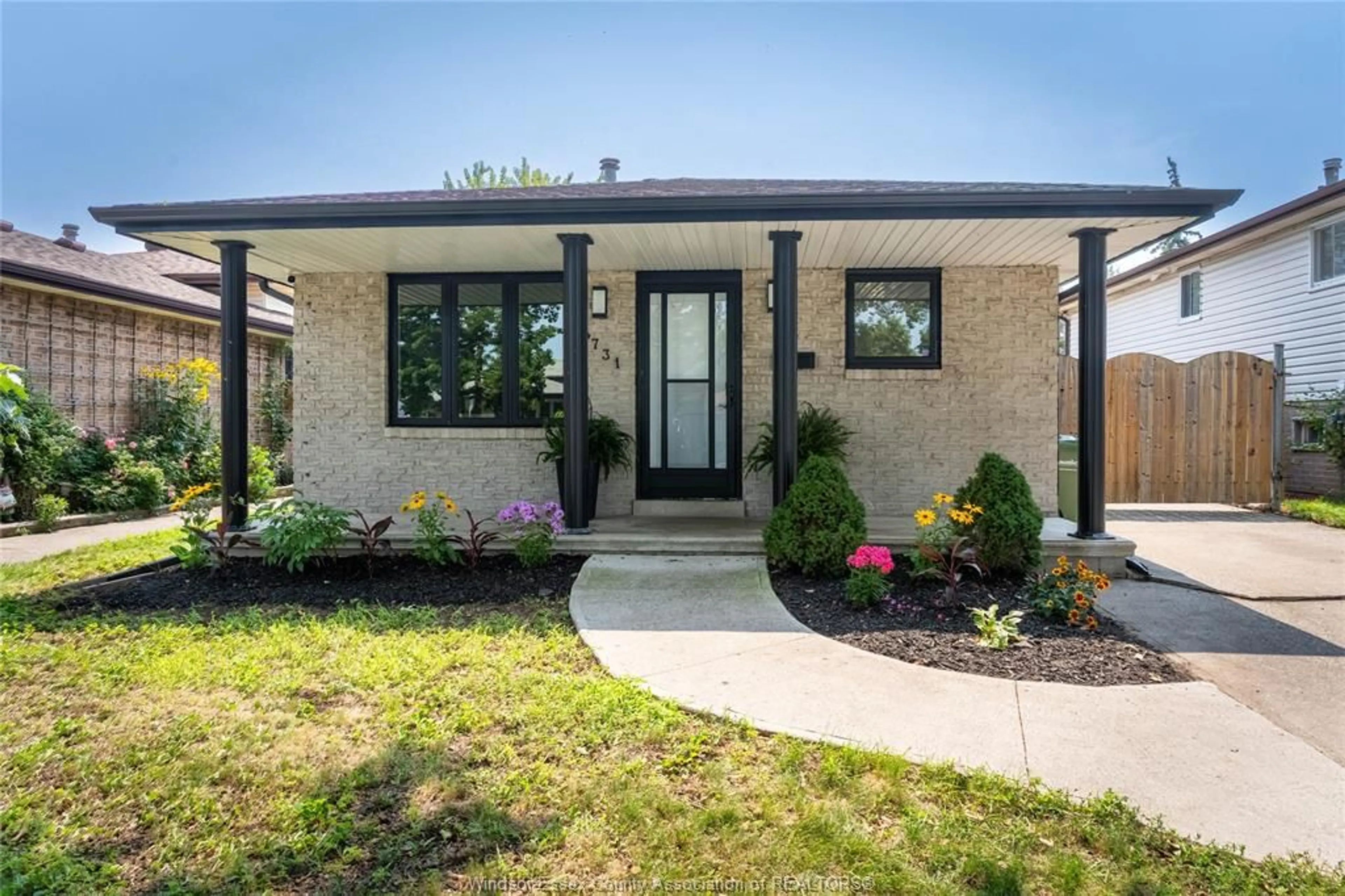Home with brick exterior material, street for 4731 THERESA, Windsor Ontario N8T 3M6