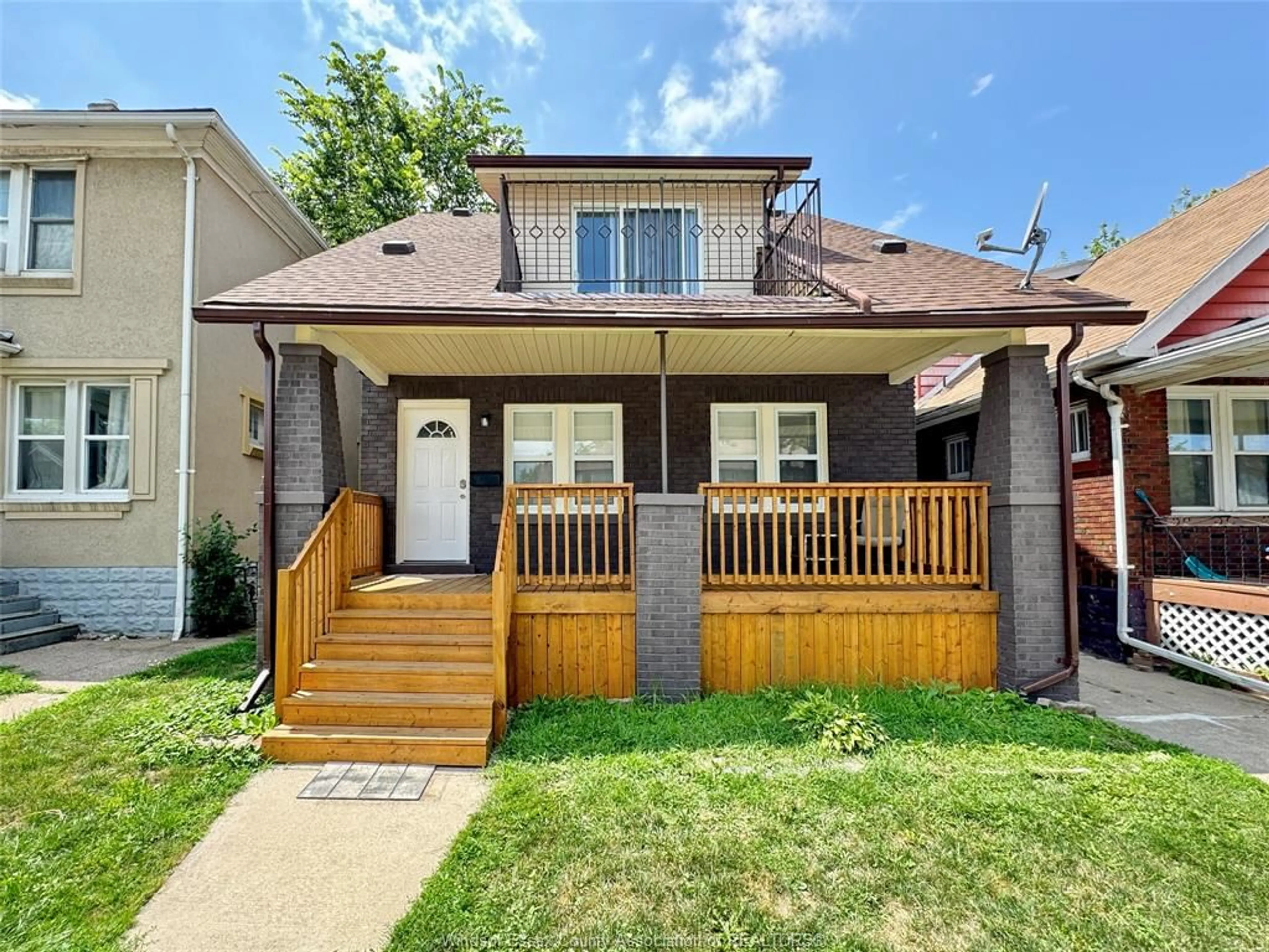 Unknown for 1535 LILLIAN Ave, Windsor Ontario N8X 4A9