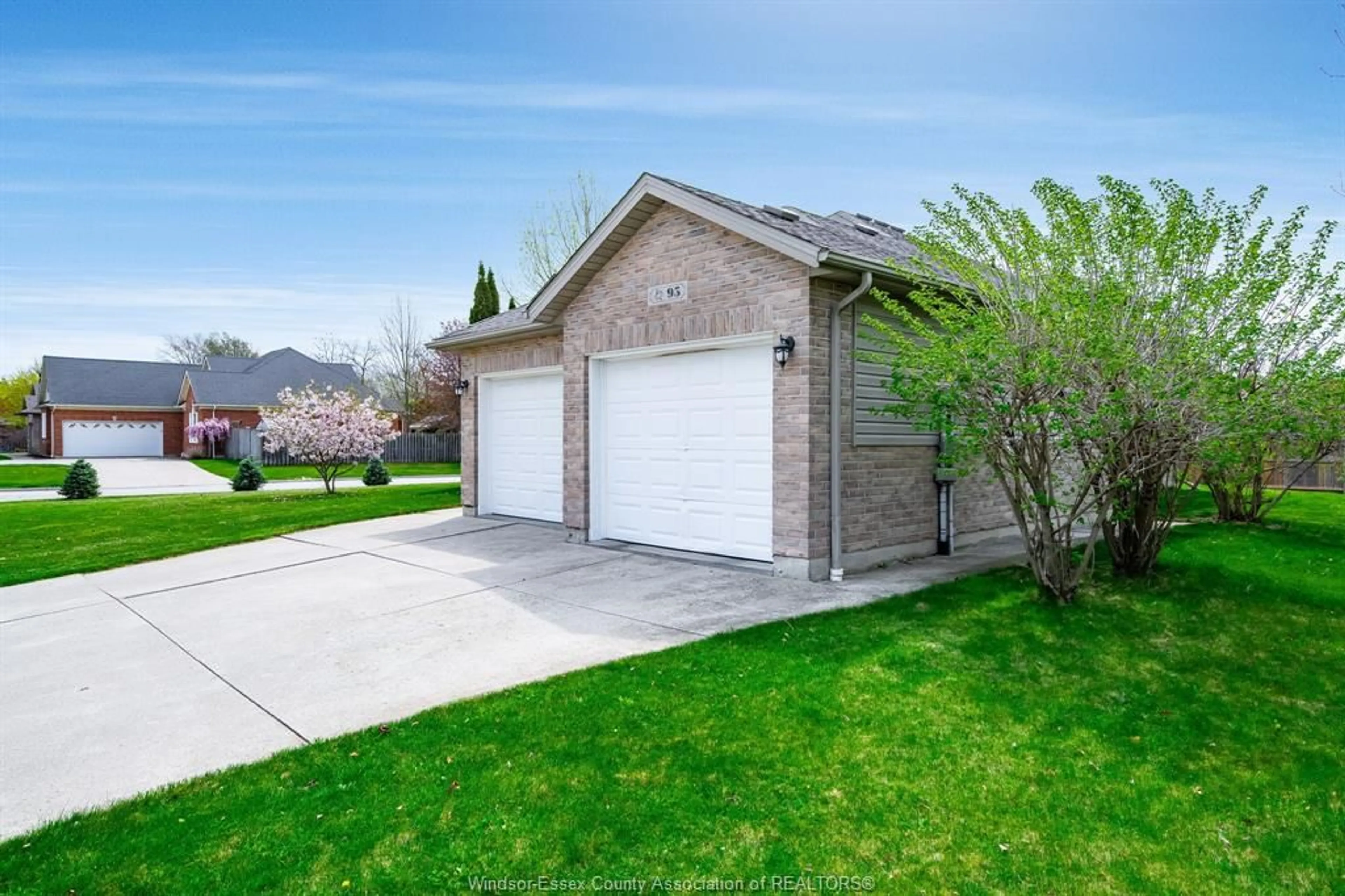 Unknown for 95 MILLBROOK Dr, Kingsville Ontario N9Y 4A4