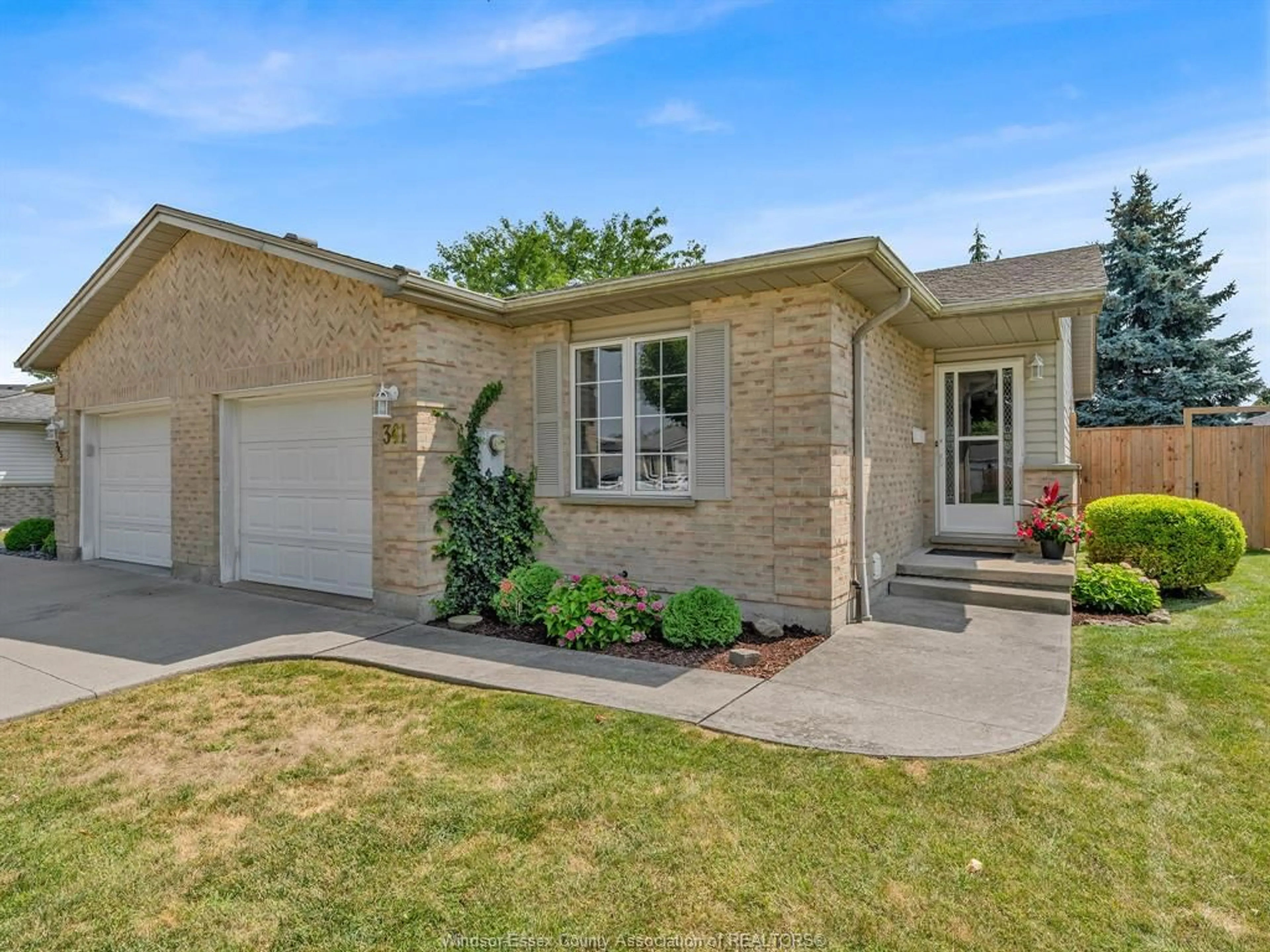 Home with brick exterior material, street for 341 RIDGEVIEW Pl, Amherstburg Ontario N9V 3Y6