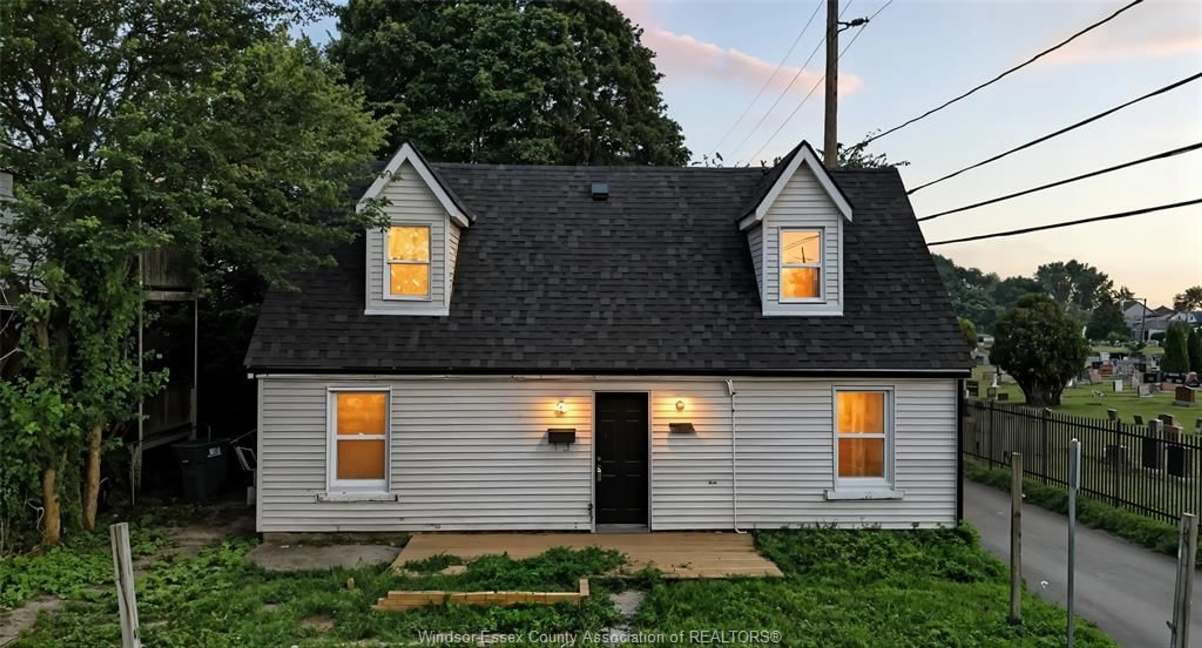 Home with vinyl exterior material, street for 759 ELLIS St, Windsor Ontario N8X 2H5