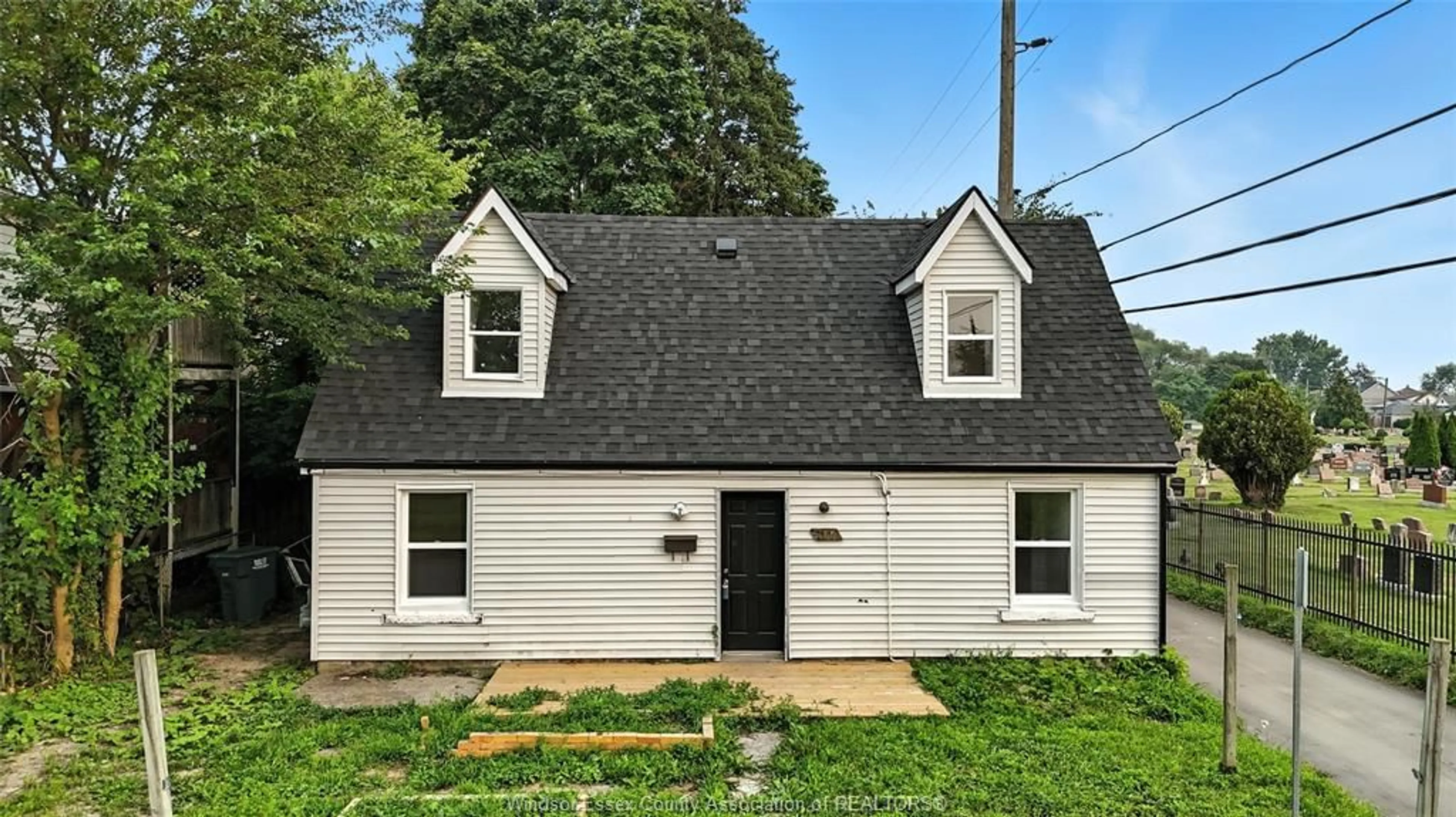 Home with vinyl exterior material, street for 759 ELLIS St, Windsor Ontario N8X 2H5