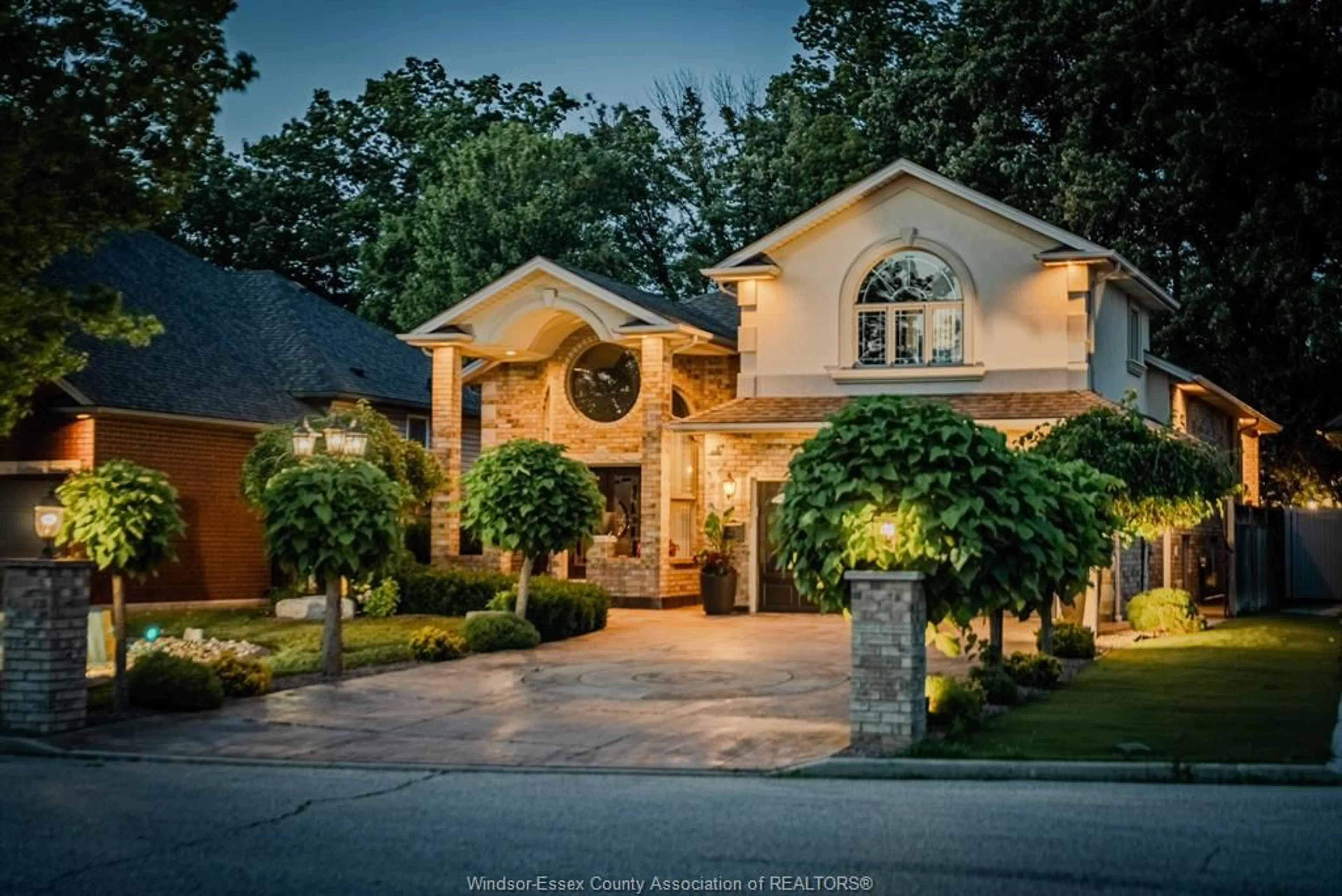 Home with brick exterior material, street for 762 NEWPORT Cres, Windsor Ontario N9E 4Z5