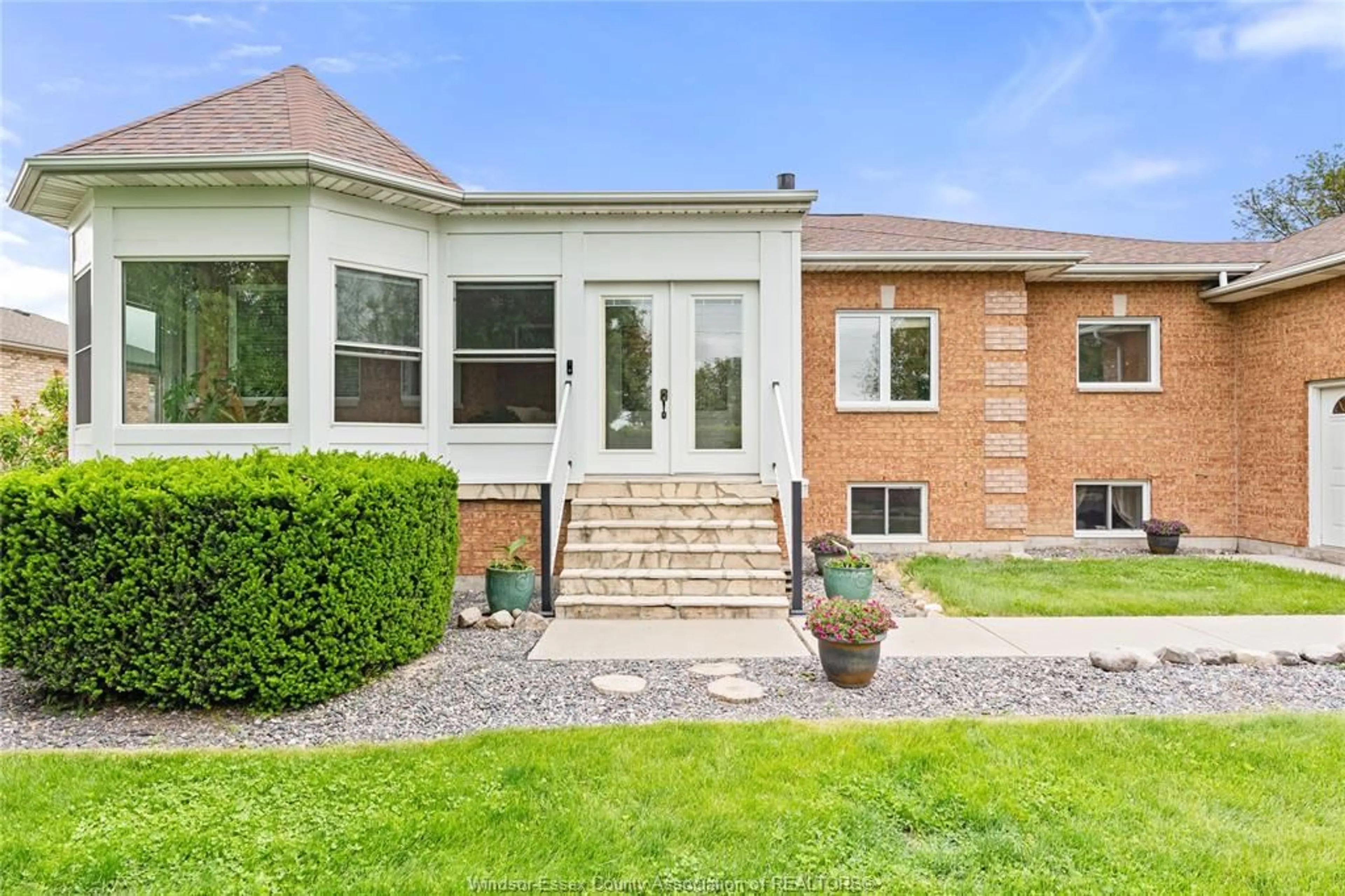 Home with brick exterior material, unknown for 3476 CONCESSION 3, Harrow Ontario N0R 1G0