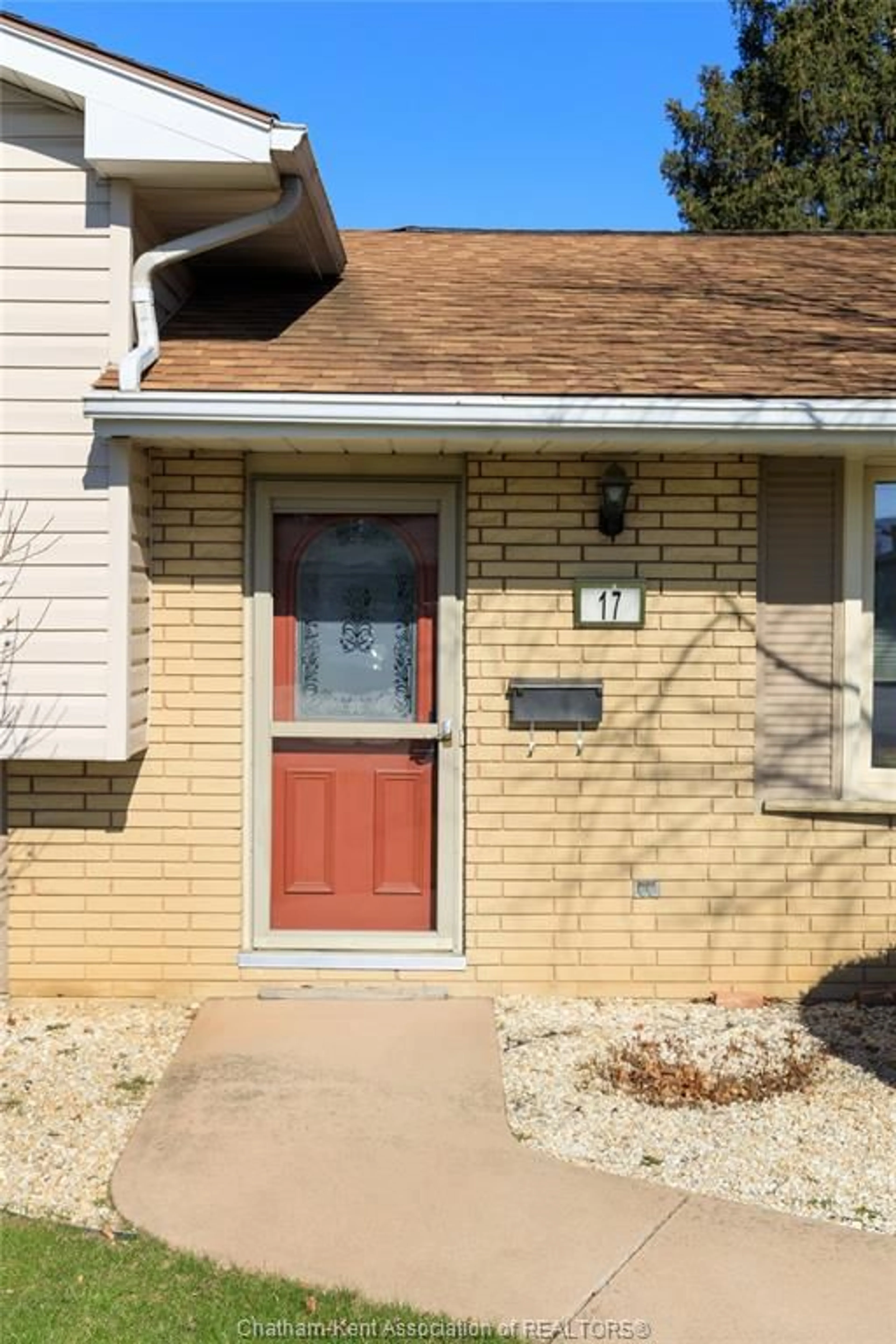 Unknown for 17 Baldoon Rd, Chatham Ontario N7L 1C9
