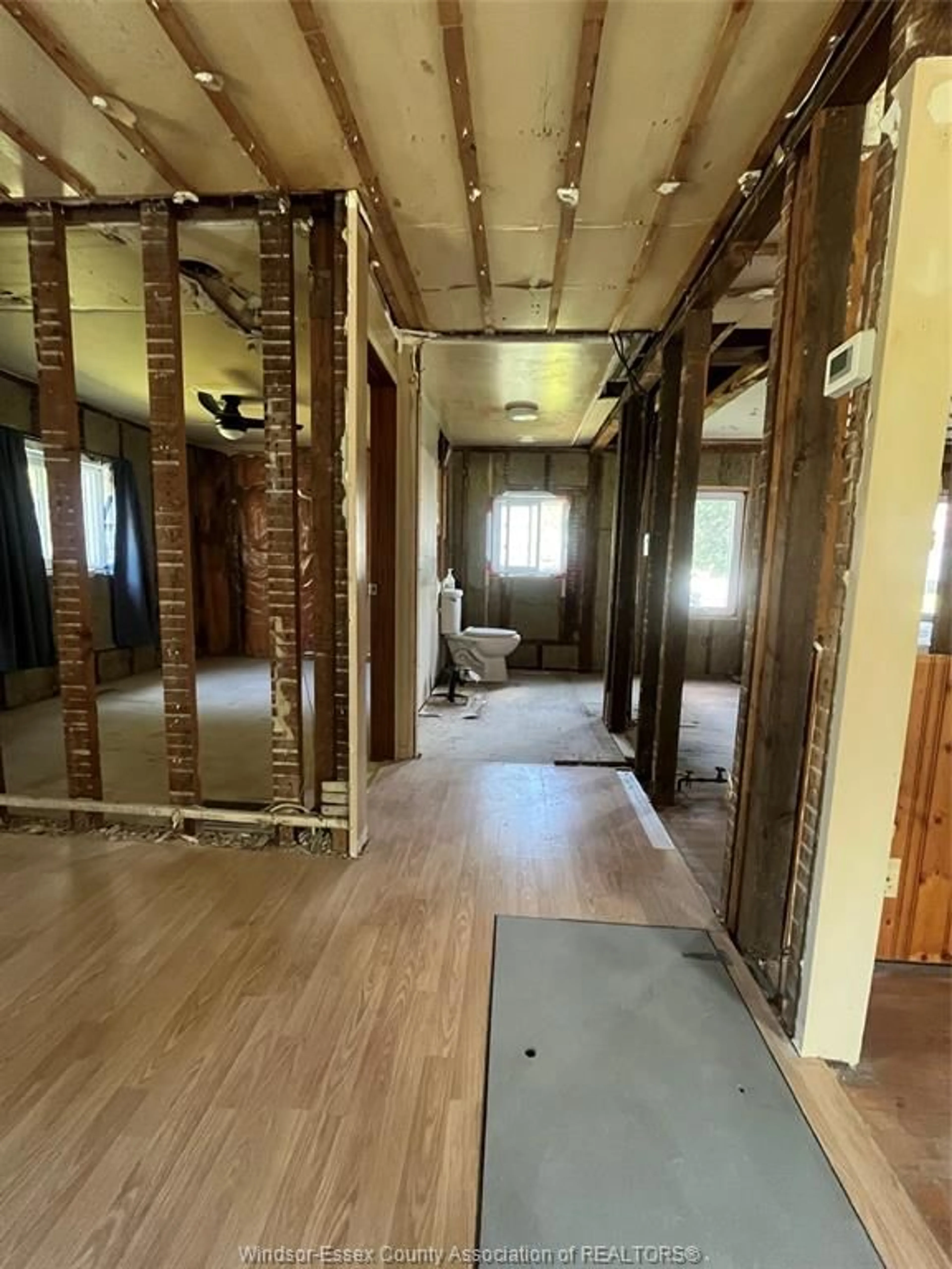 Indoor foyer for 288 BROCK, Amherstburg Ontario N9V 2H6