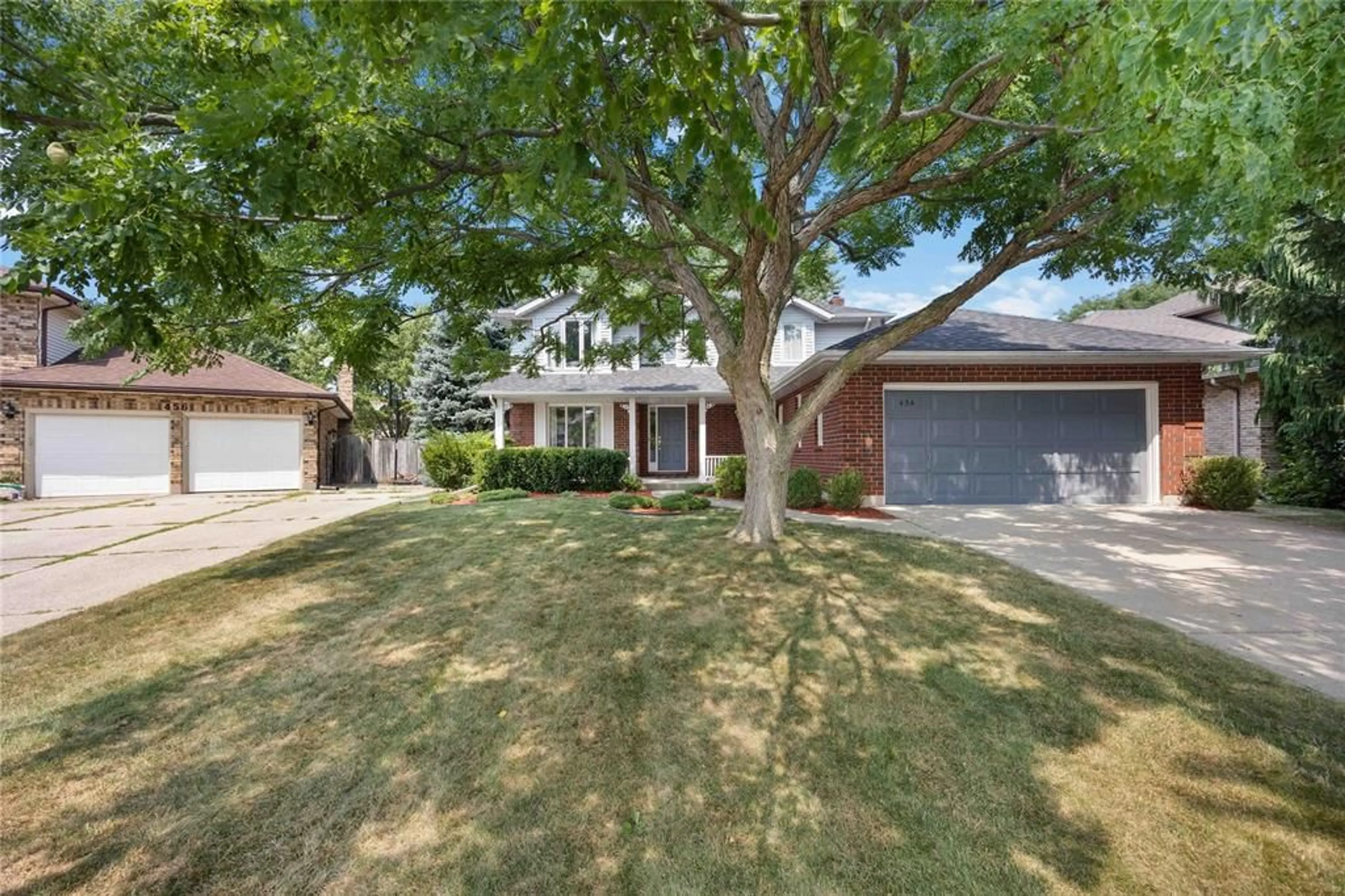 Unknown for 454 ST. LAWRENCE Crt, Sarnia Ontario N7S 6E3